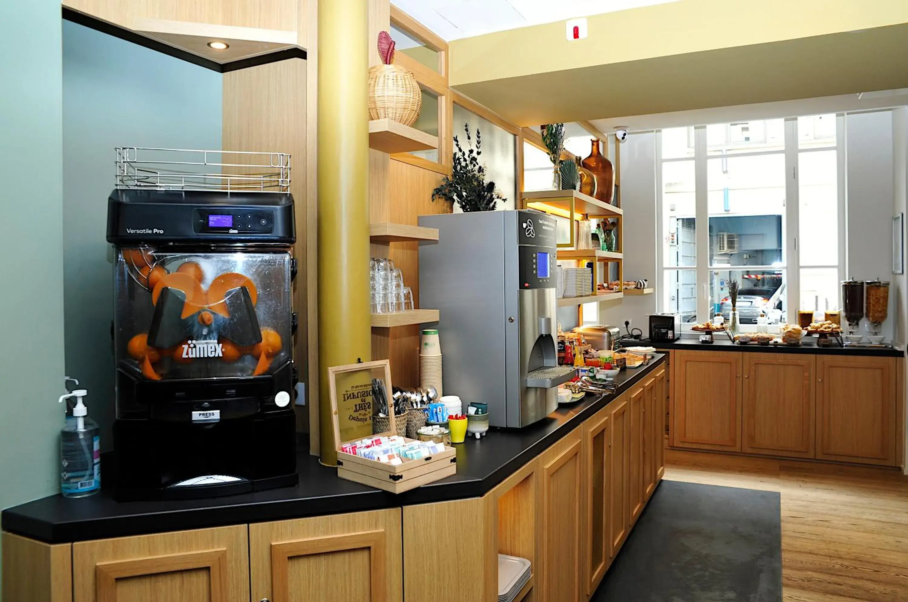 Restaurant/places to eat in ibis Styles Paris Gare De Lyon TGV Restaurant/places to eat in ibis Styles Paris Gare De Lyon TGV