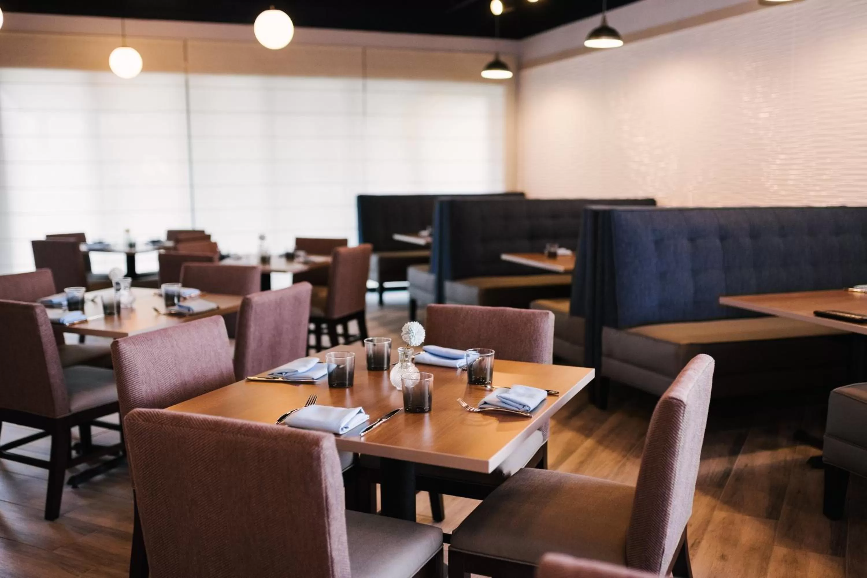 Restaurant/places to eat in Holiday Inn Philadelphia-Cherry Hill by IHG