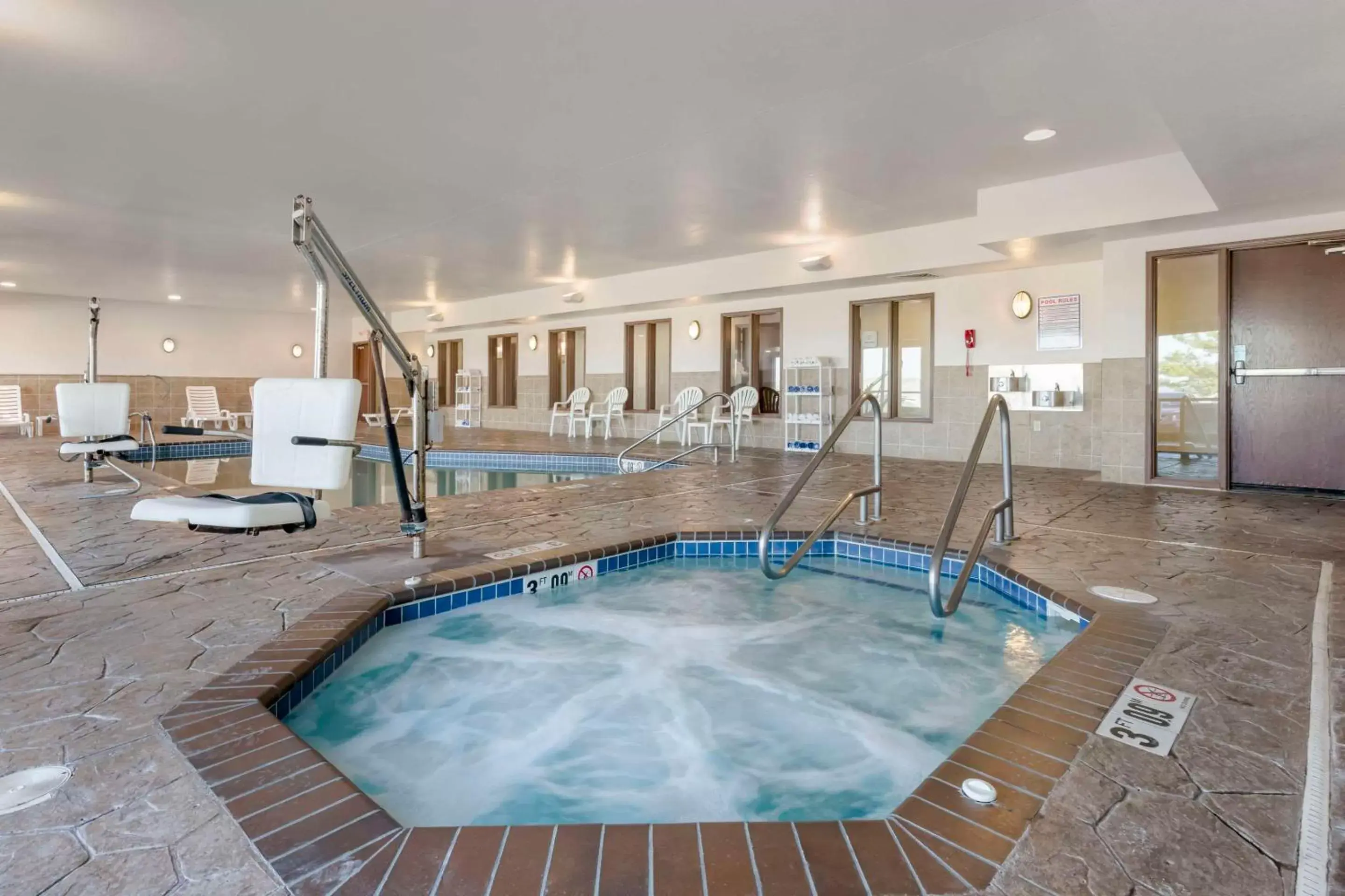 Swimming pool in Comfort Suites Conference Center Rapid City Swimming pool in Comfort Suites Conference Center Rapid City