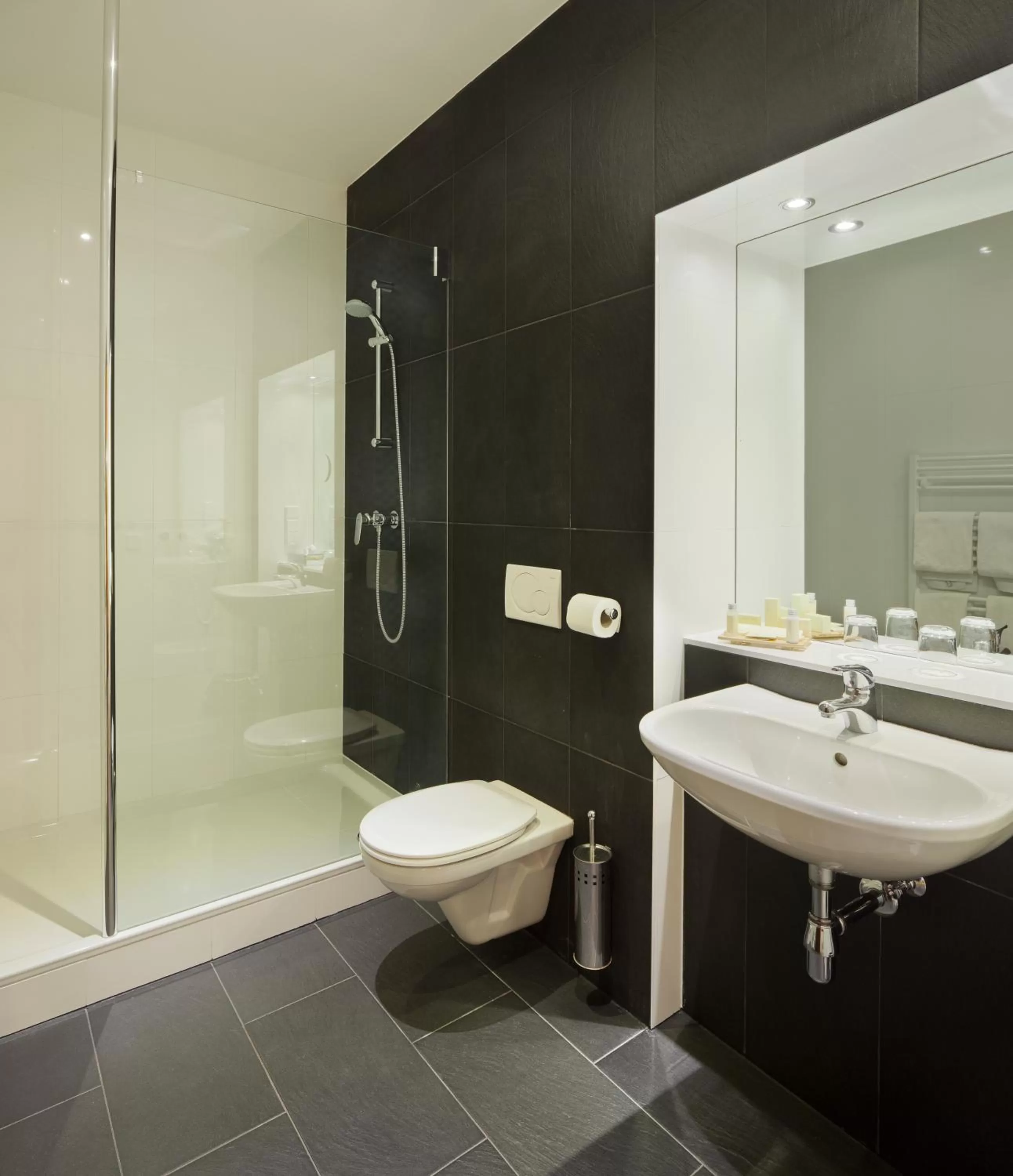 Shower in Hotel Herzoghof