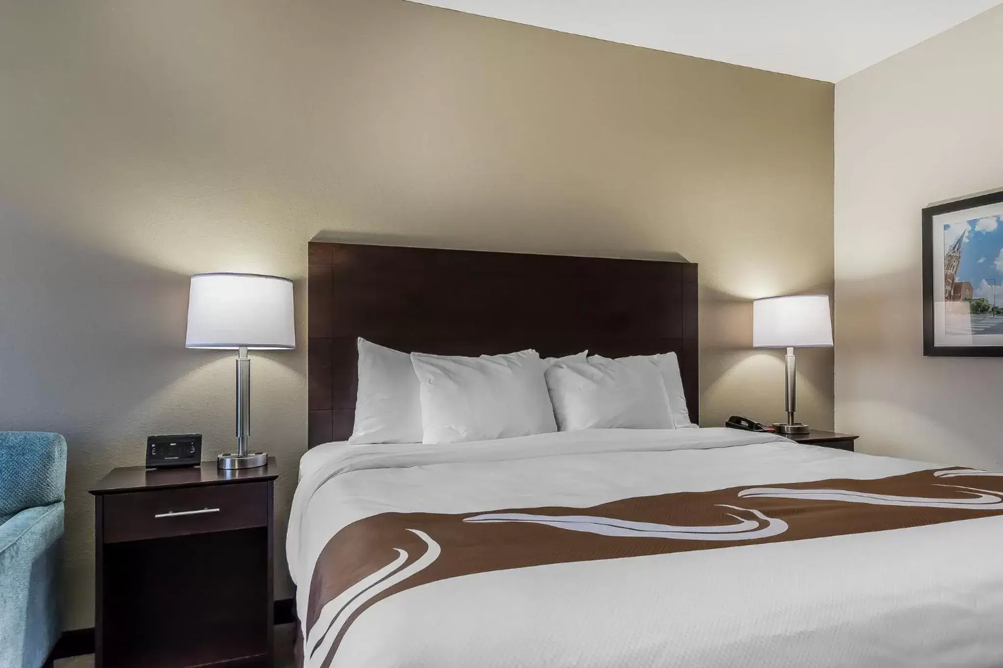 Bed in Quality Inn Pleasant View Bed in Quality Inn Pleasant View