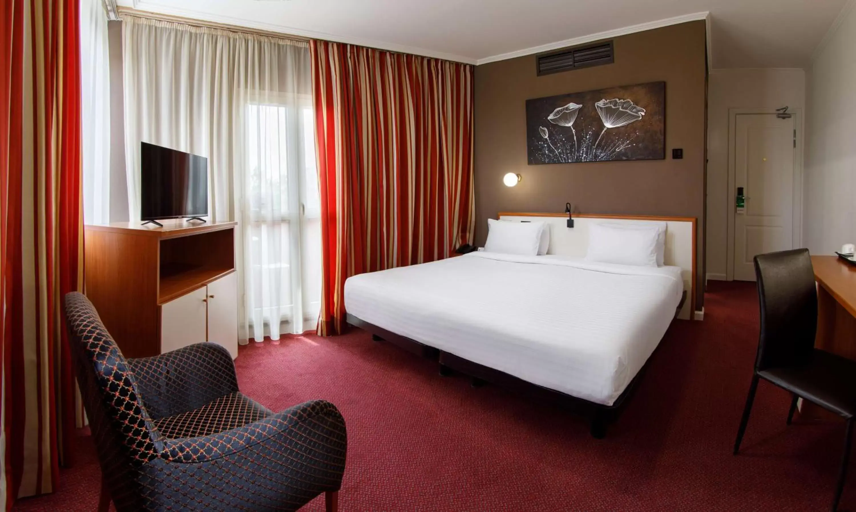 Bedroom, Bed in Best Western Plus Congress Hotel Yerevan