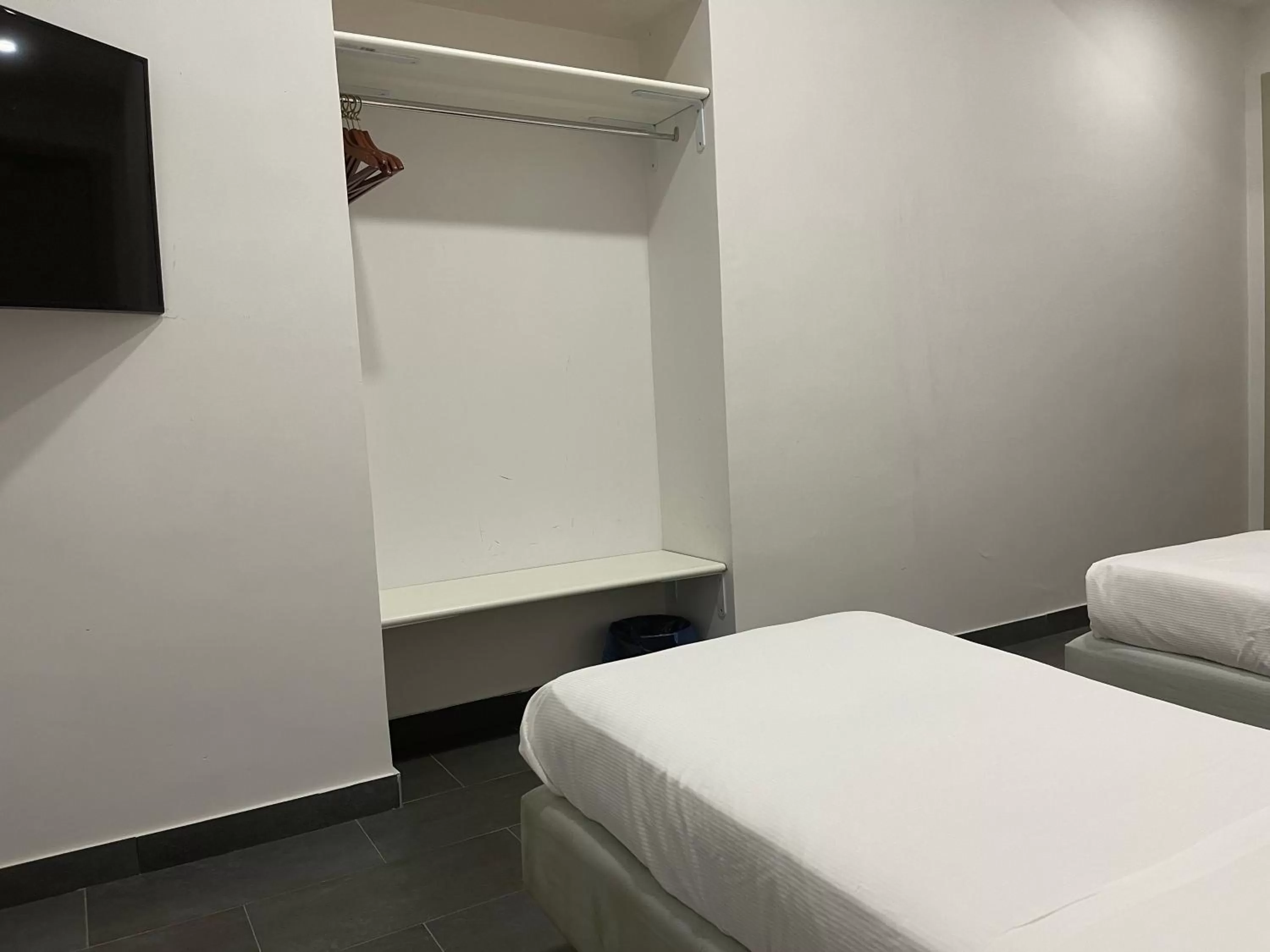 Bedroom, Bed in Jazz Hotel