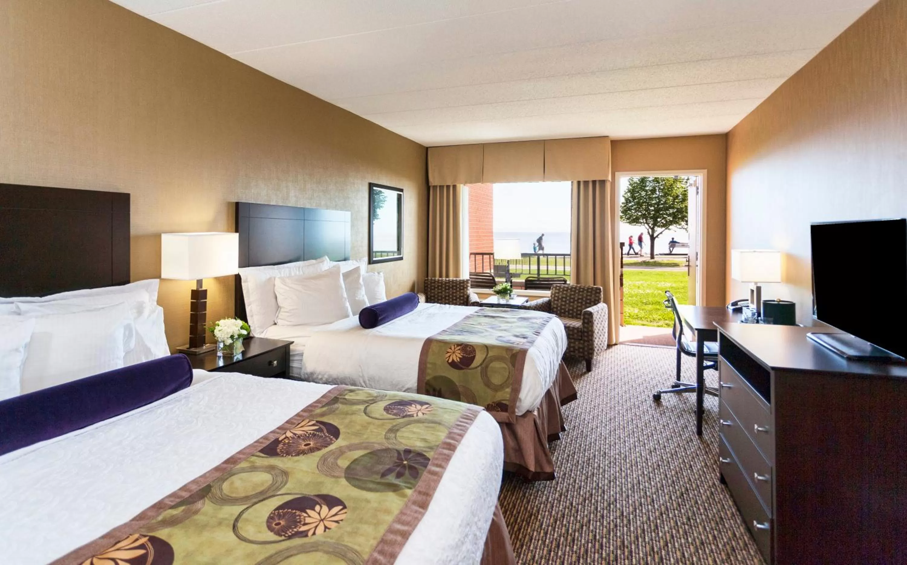 TV and multimedia in The Inn on Lake Superior