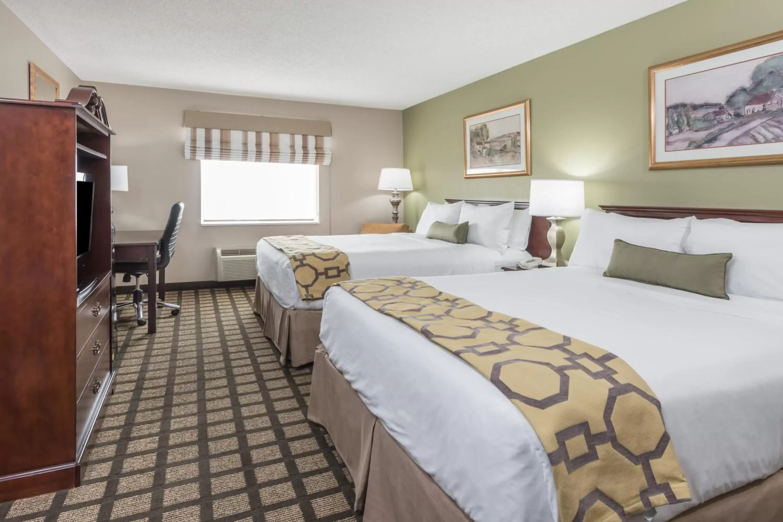 Queen Room with Two Queen Beds and Lake View - Accessible/Non-Smoking in Baymont by Wyndham Fulton