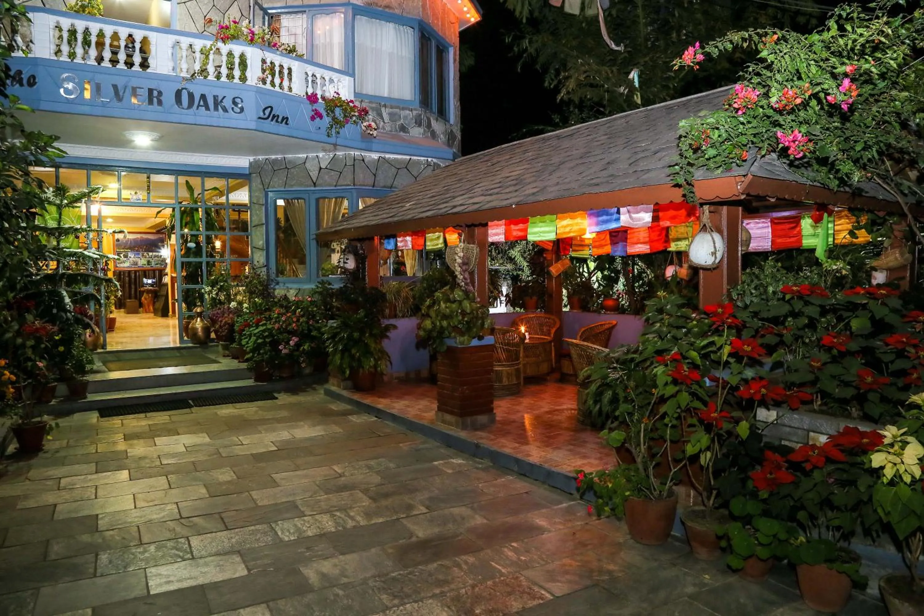 Facade/entrance in Hotel Silver Oaks Inn
