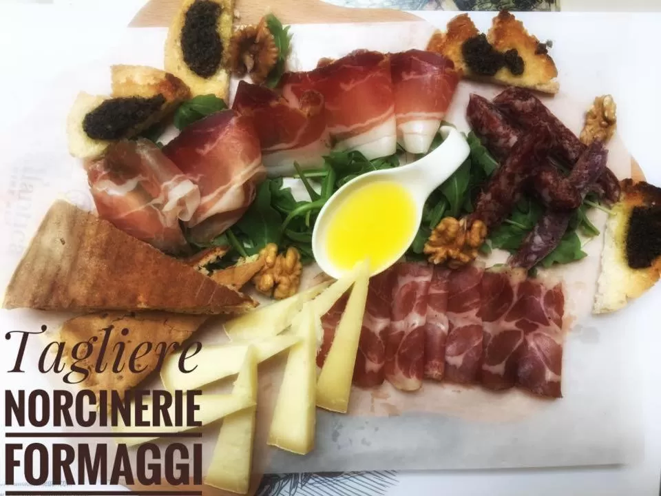 Property building in Les Galeries Marval