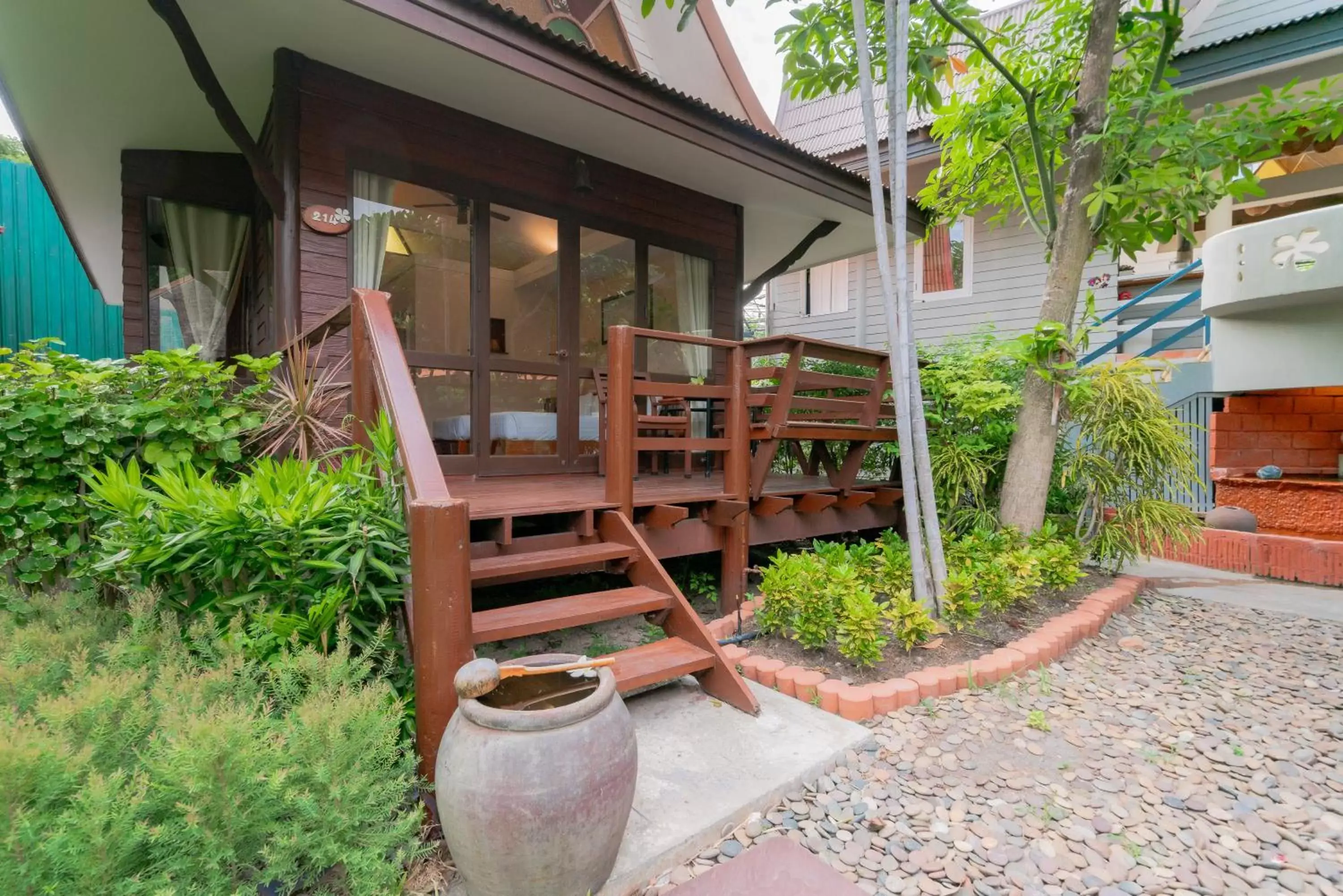 Patio, Property Building in Baan Duangkaew Resort