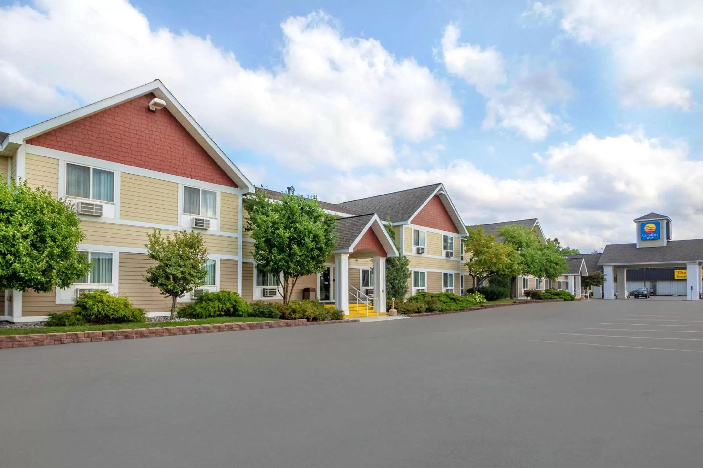 Property Building in Comfort Inn Iron Mountain