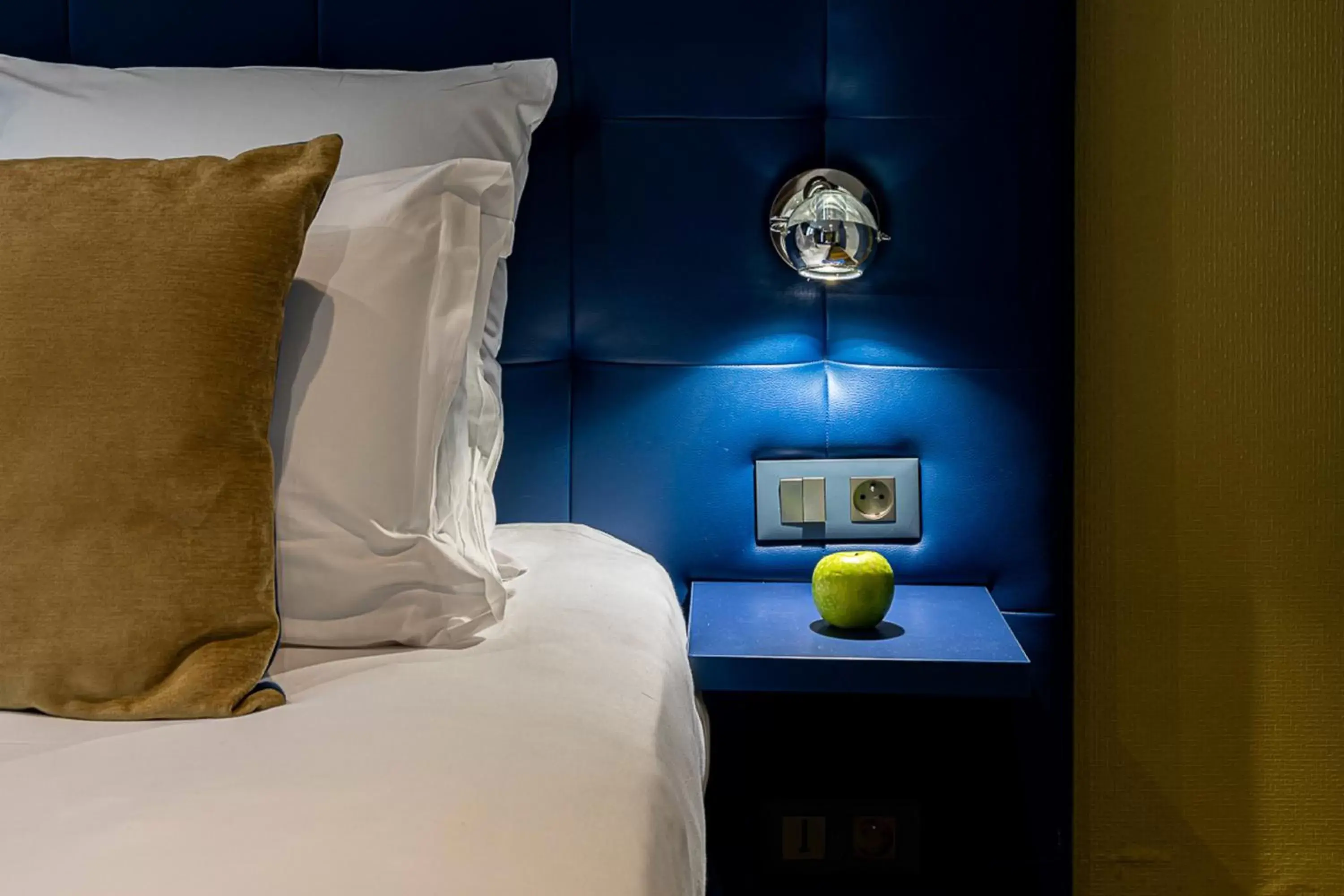 Bedroom, Bed in Trianon Gare de Lyon Bedroom, Bed in Trianon Gare de Lyon