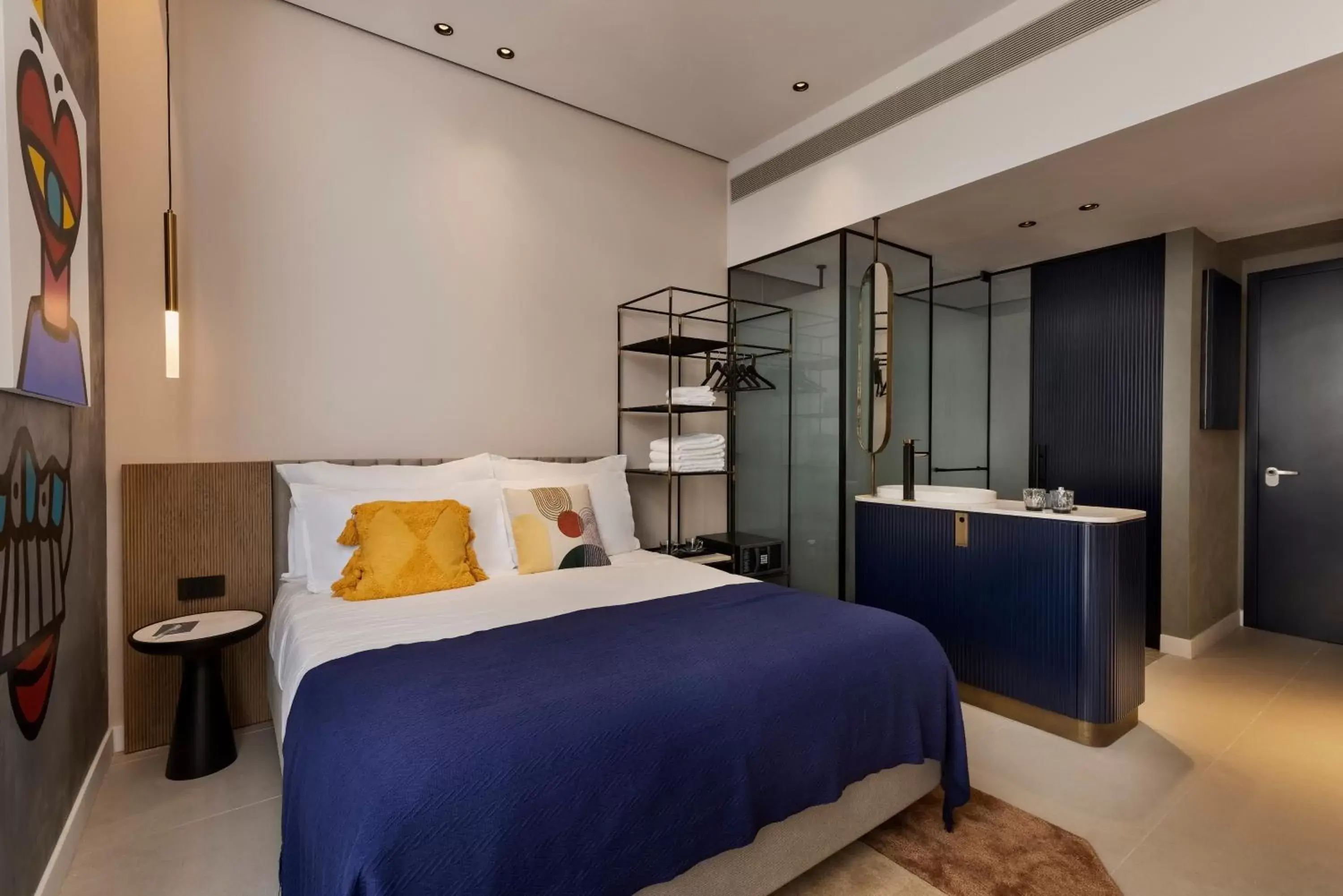 Bedroom, Bed in Alberto by Isrotel Design