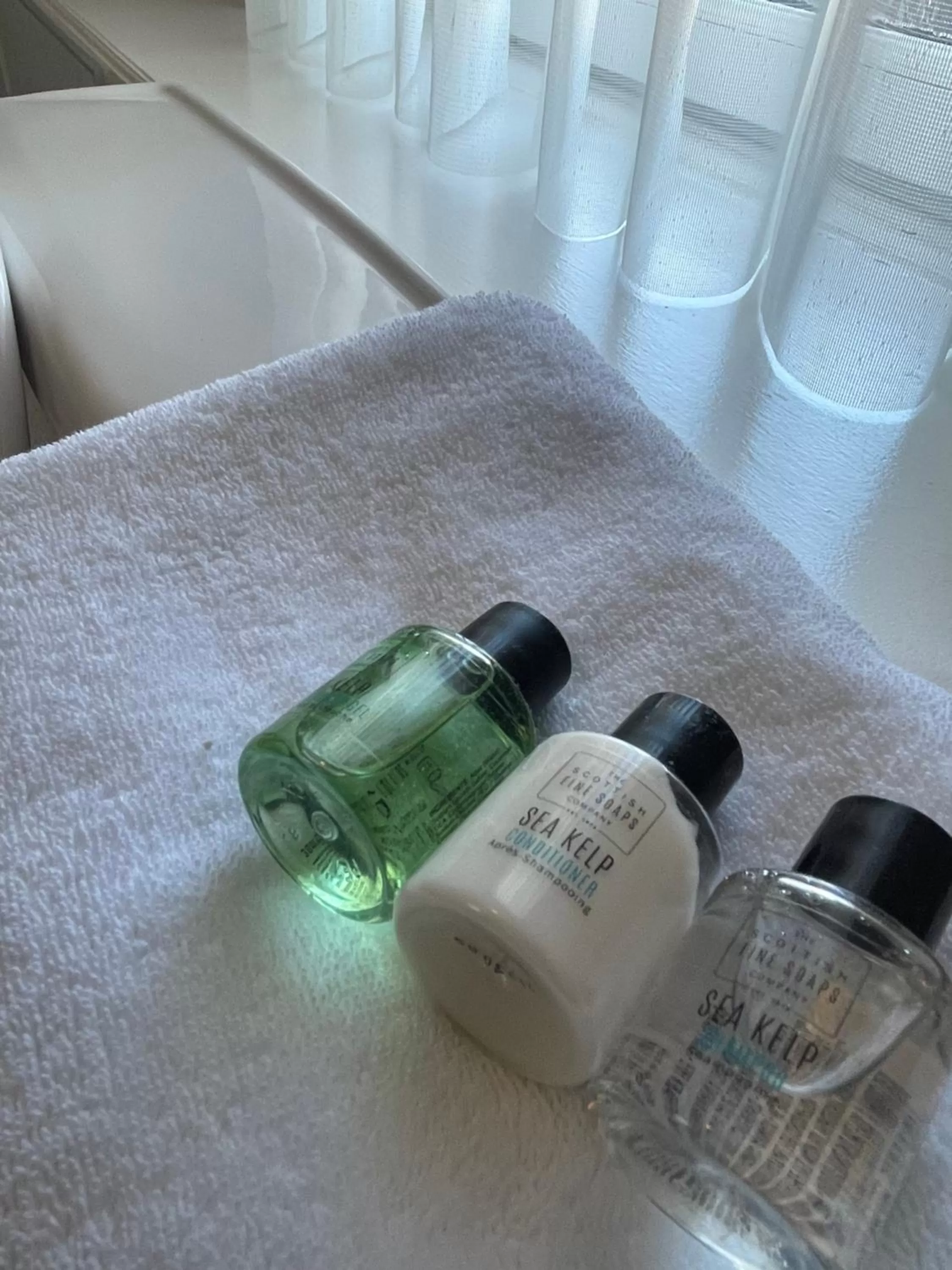 Bathroom in The Upper Largo Hotel & Restaurant