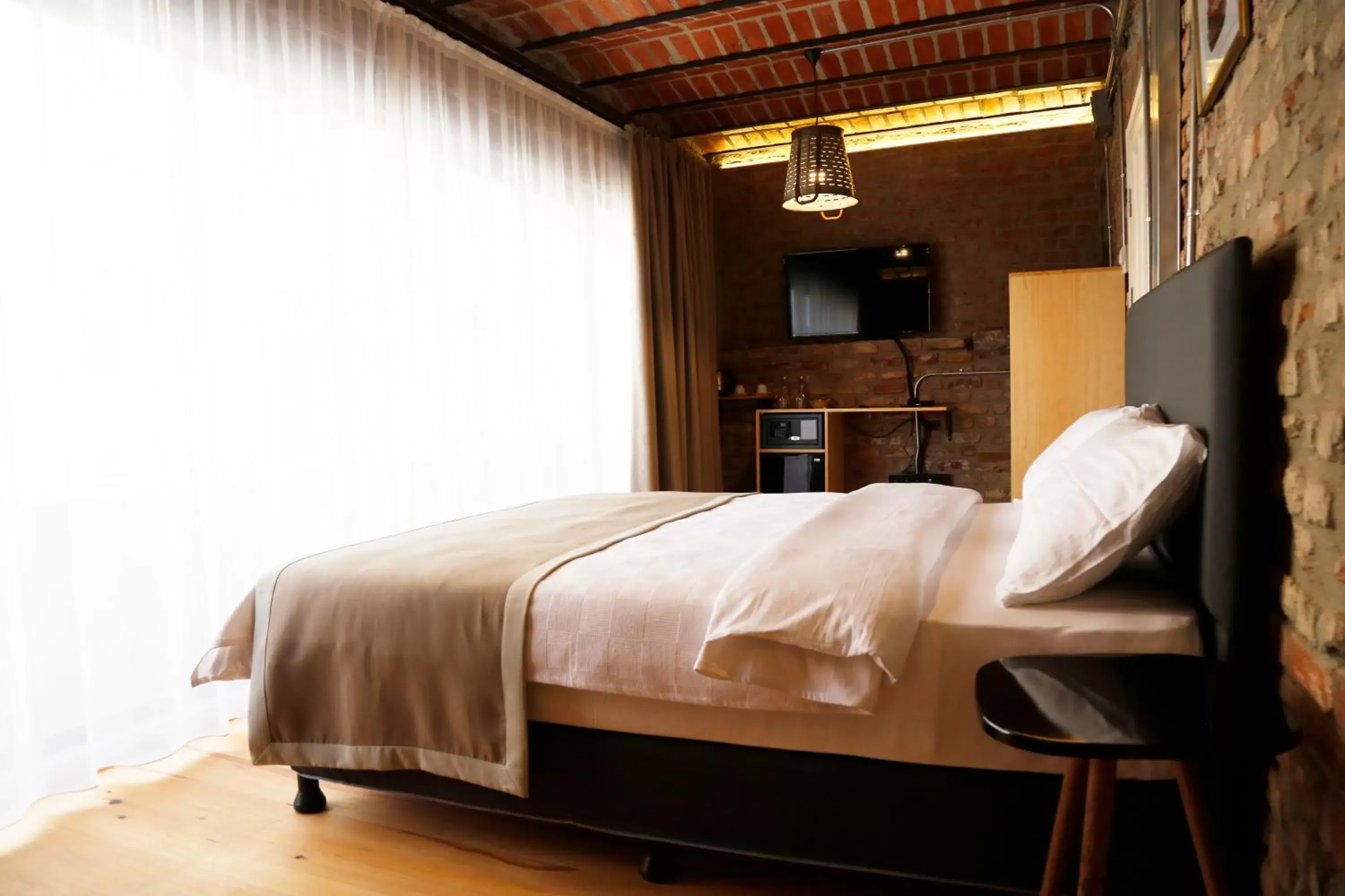 Photo of the whole room, Bed in Novus Pera Hotel