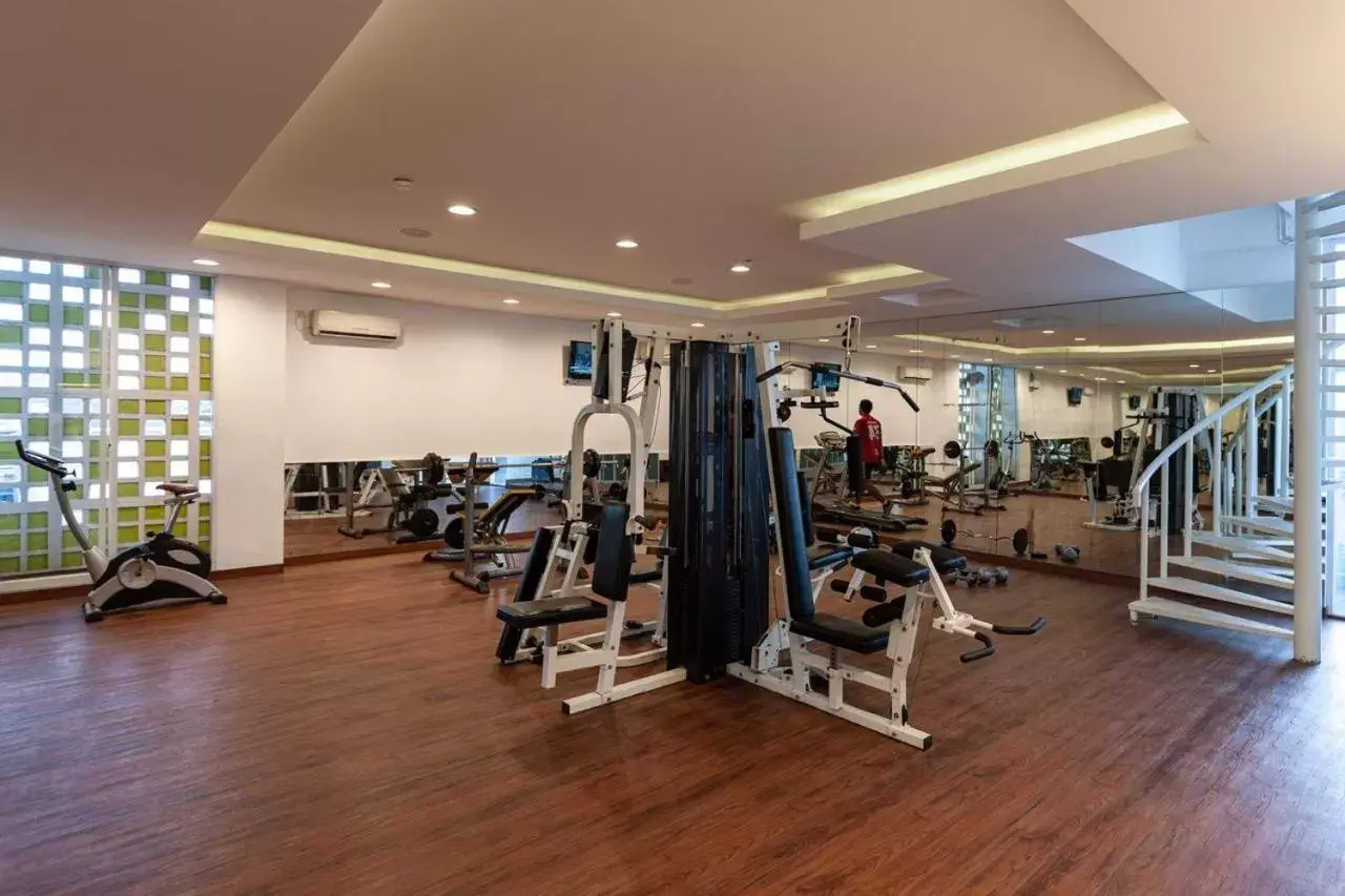 Fitness centre/facilities, Fitness Center/Facilities in Shakti Hotel Bandung
