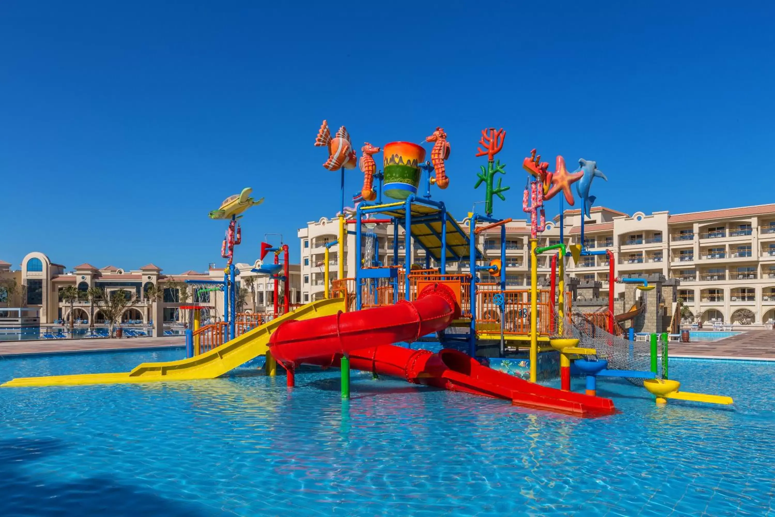 Aqua park, Water Park in Pickalbatros White Beach Resort - Hurghada