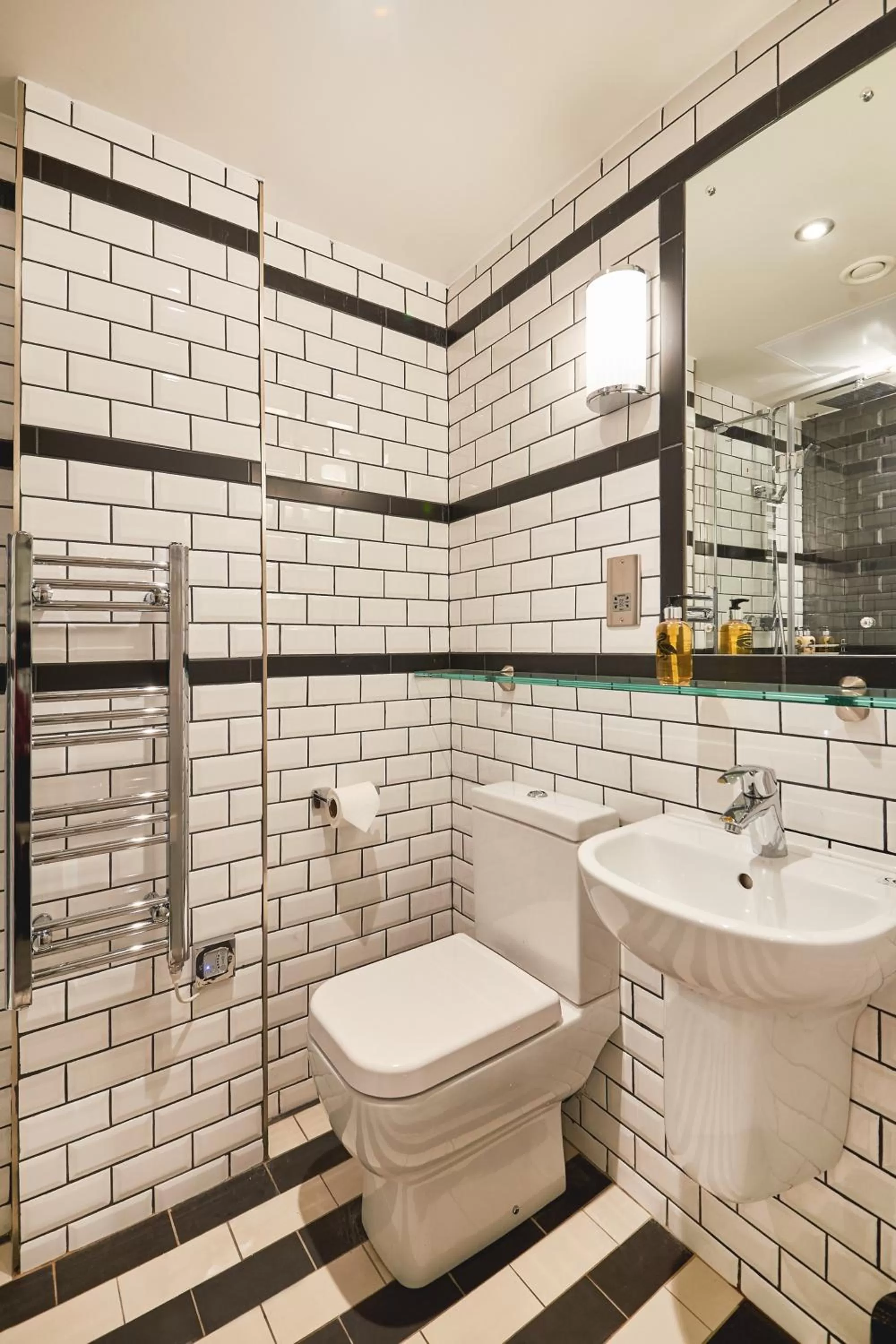 Shower in Saint Pauls House