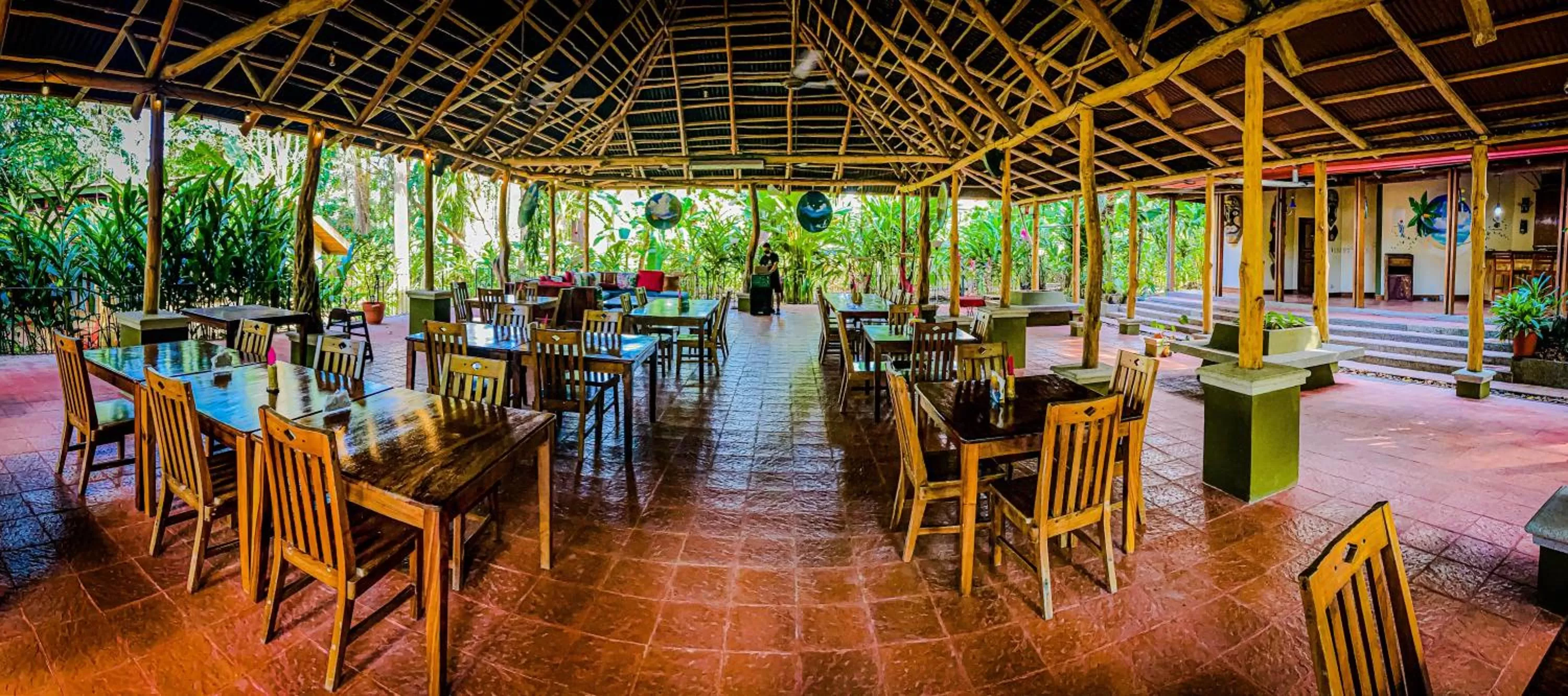 Restaurant/places to eat in Jaco Hotel DoceLunas