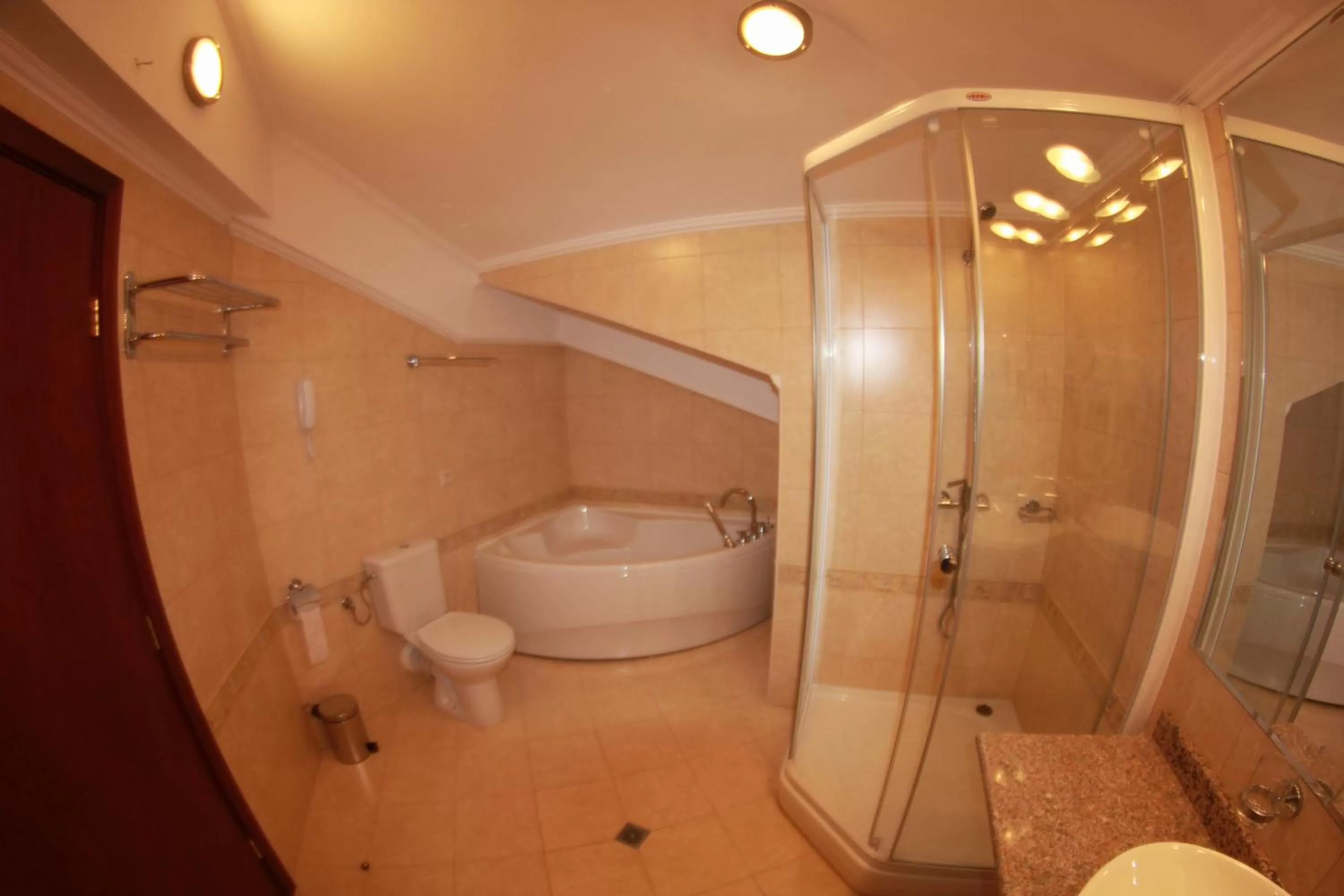 Bathroom in Downtown Bansko Resort