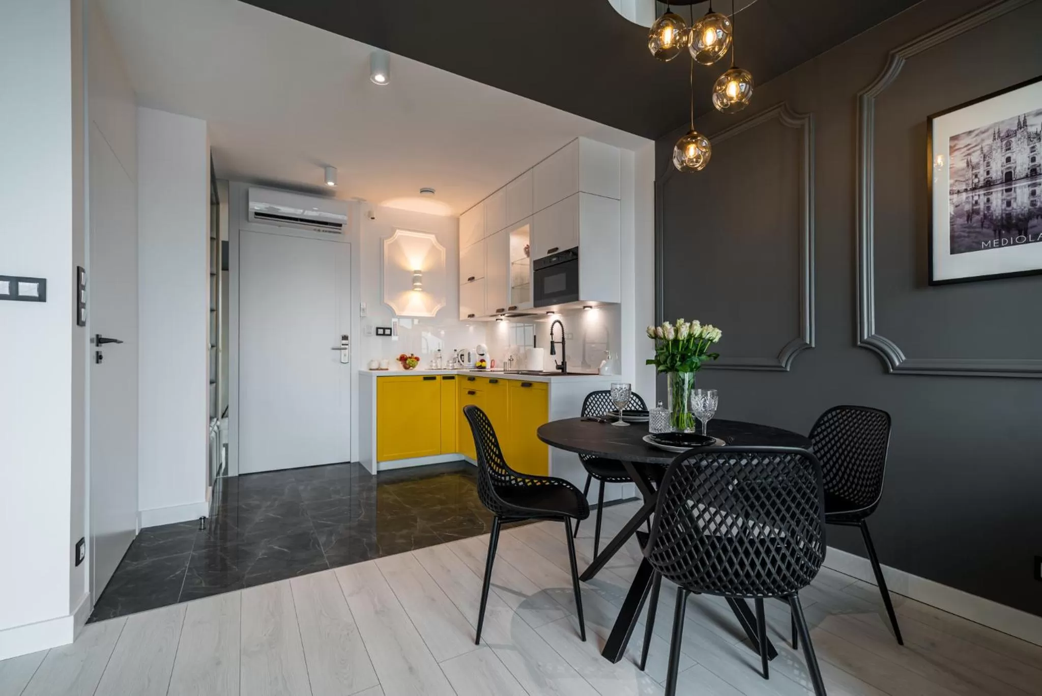 Kitchen or kitchenette in Q18 ApartHotel