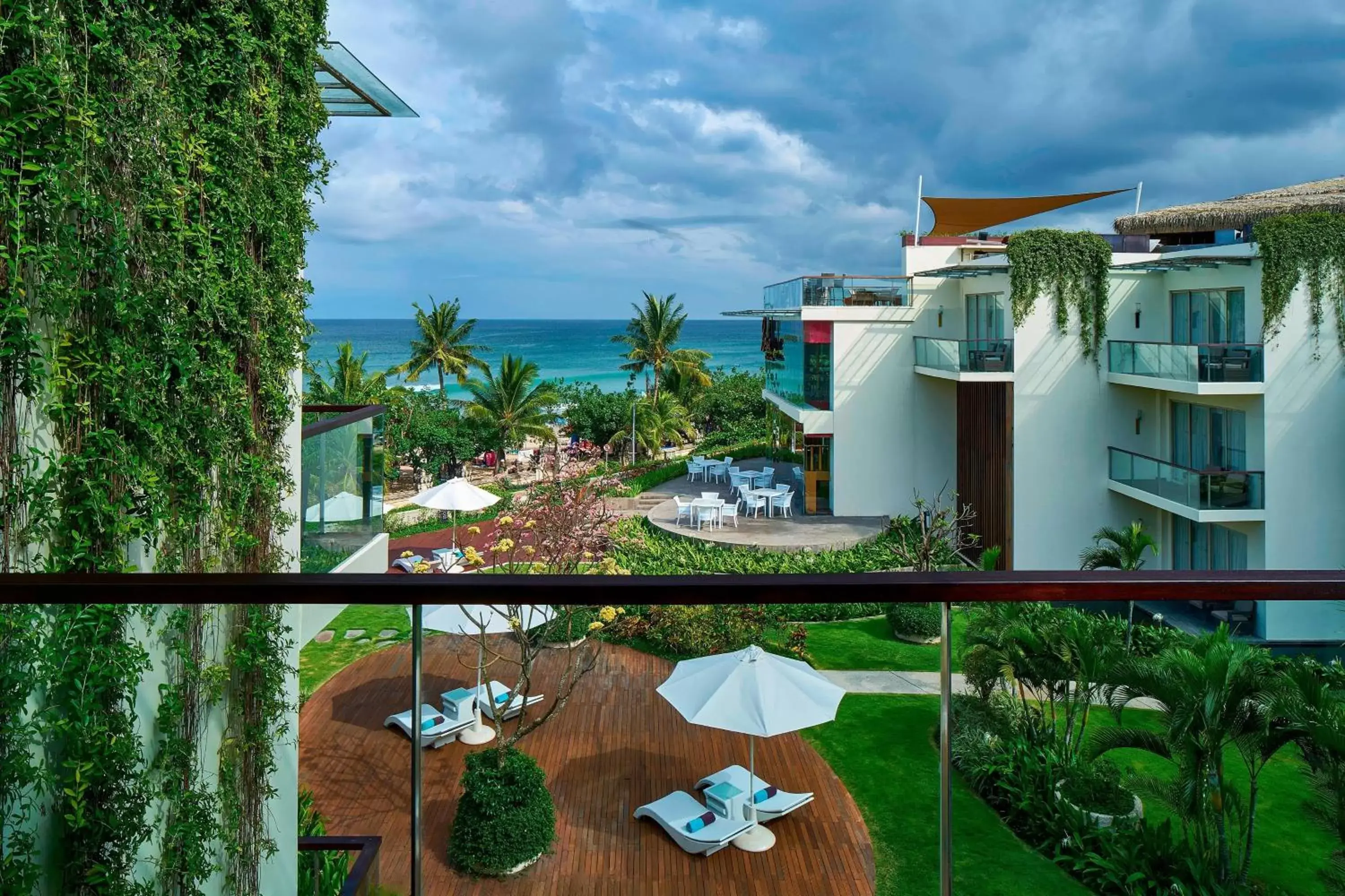 Photo of the whole room, Pool View in Sheraton Bali Kuta Resort