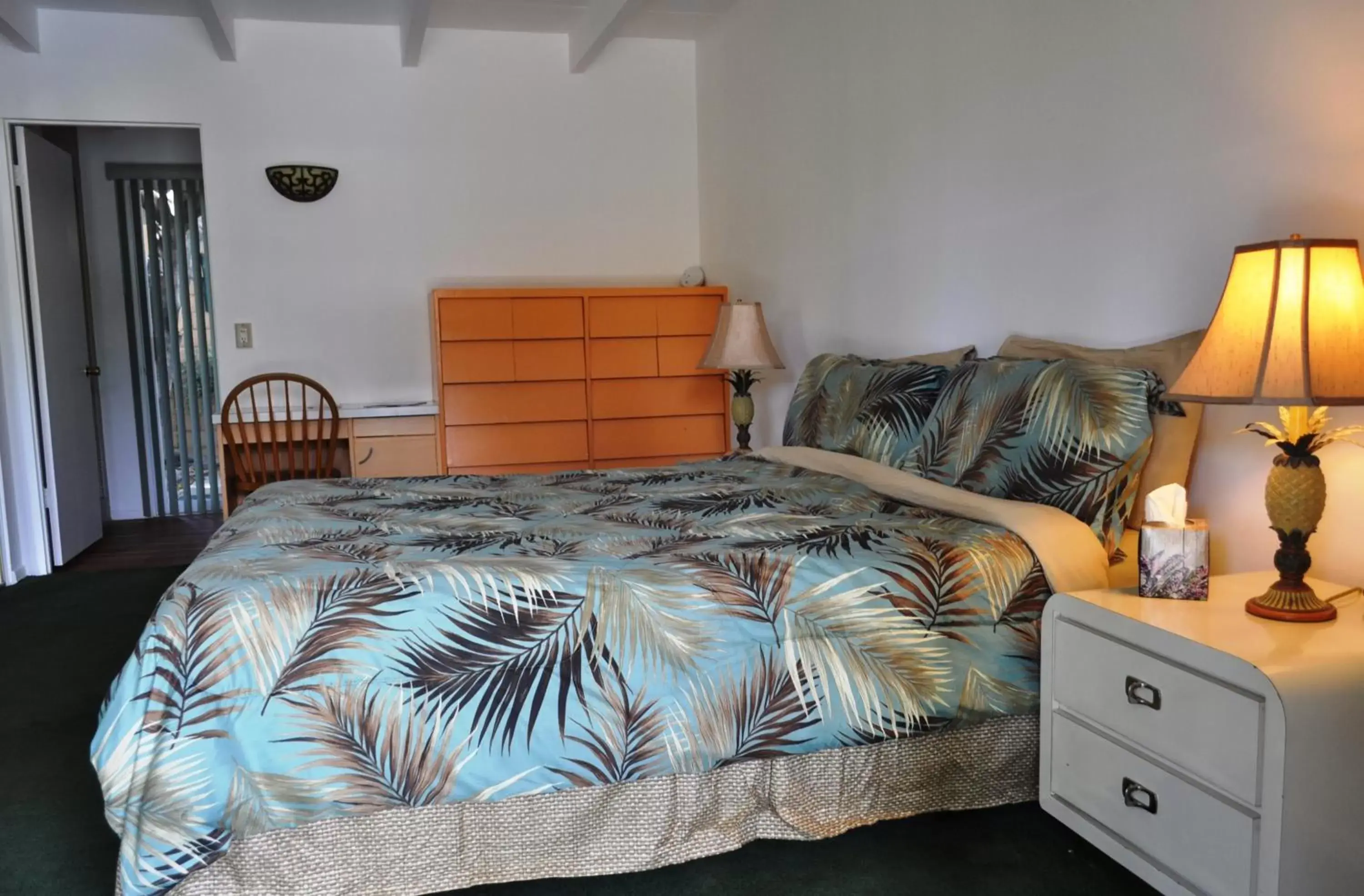 Photo of the whole room, Bed in Vista Grande Resort - A Gay Men's Resort