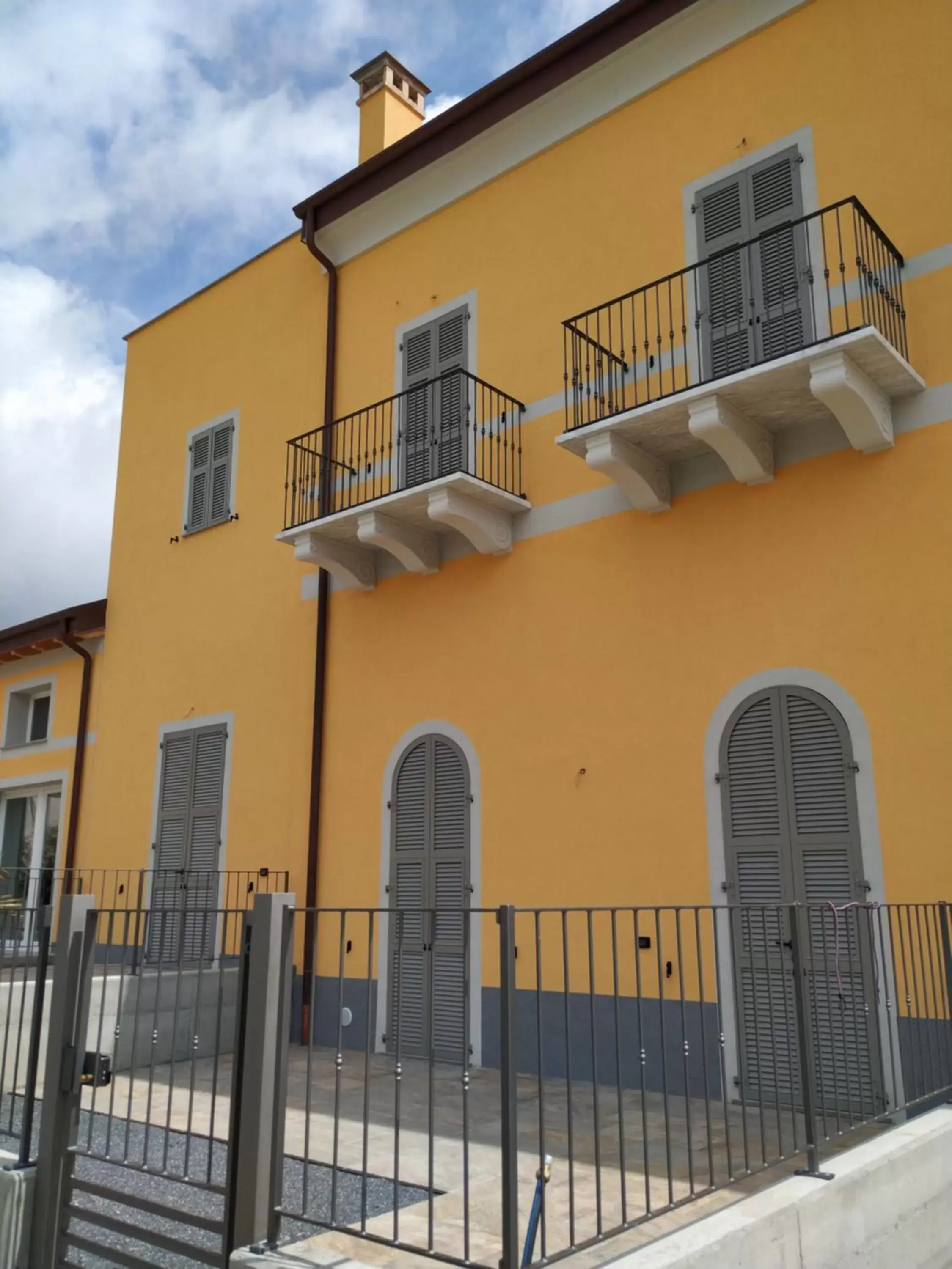 Property Building in Villa Canepa