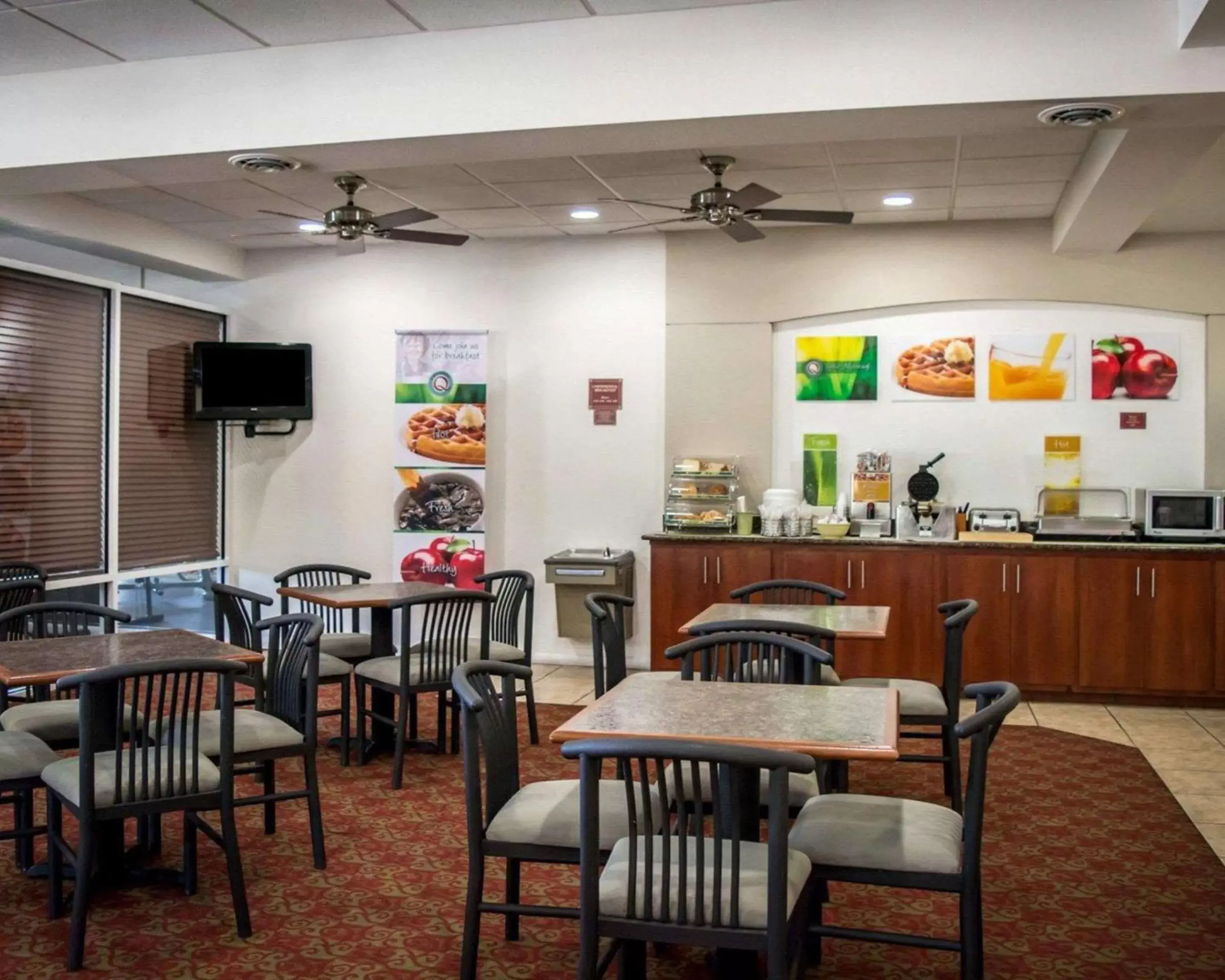 Restaurant/Places to Eat in Quality Inn - Weeki Wachee