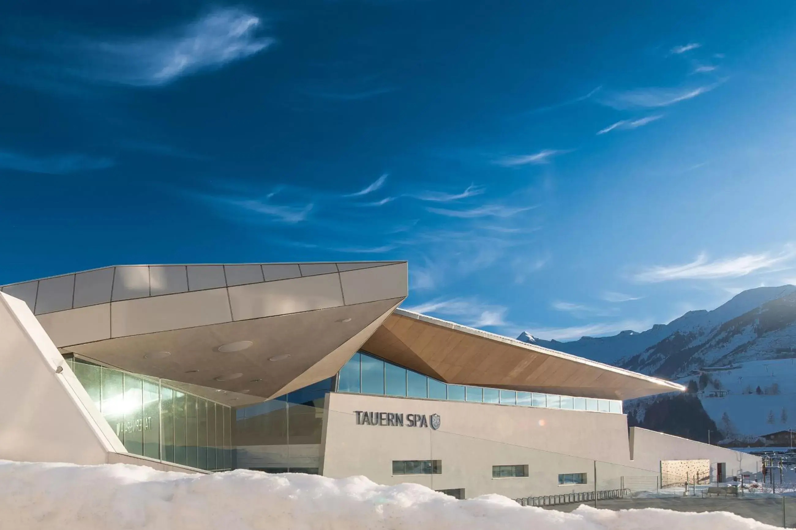 Facade/entrance, Property Building in Tauern Spa Hotel & Therme