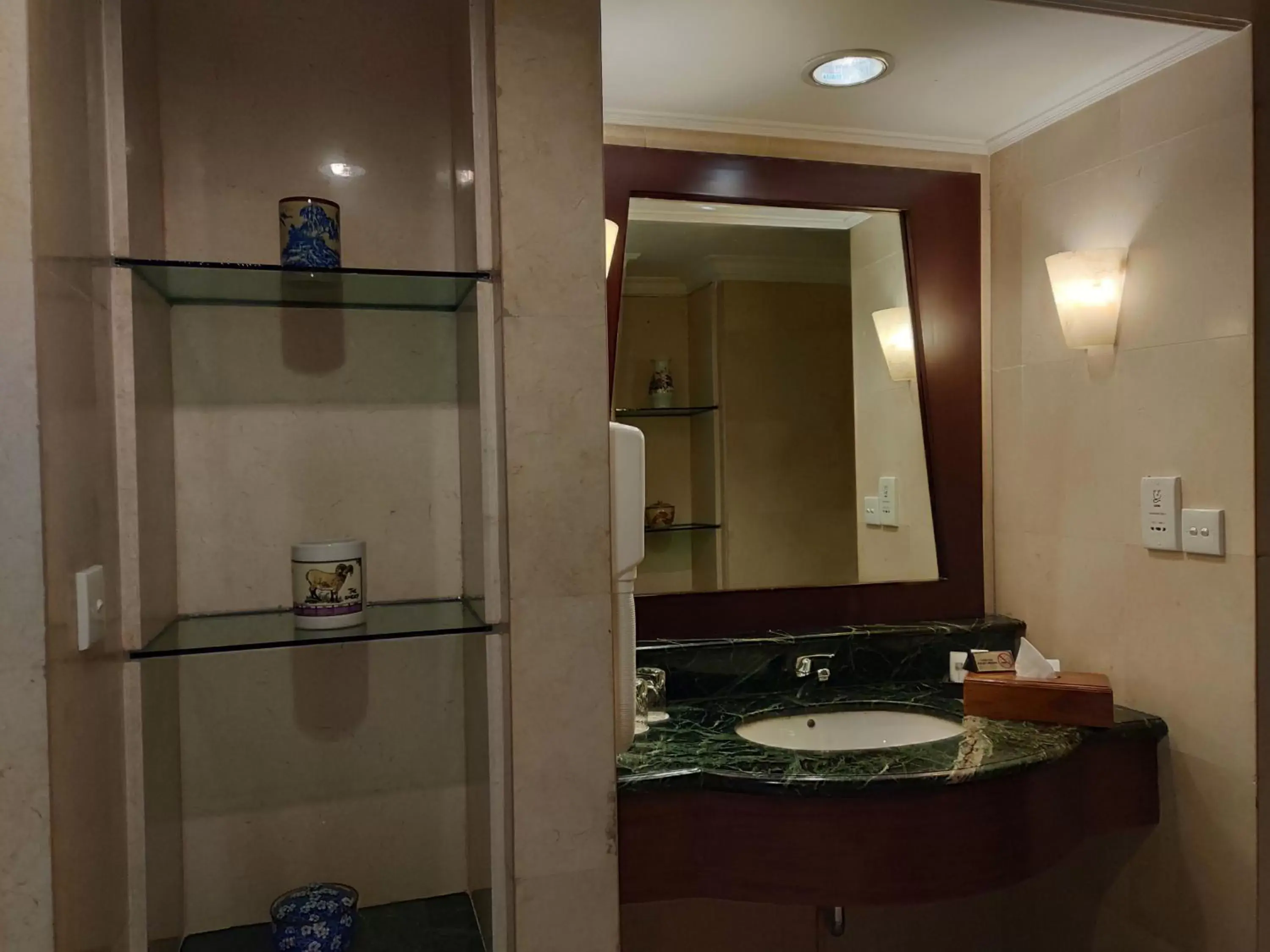 Bathroom in Swiss-Belhotel Tarakan