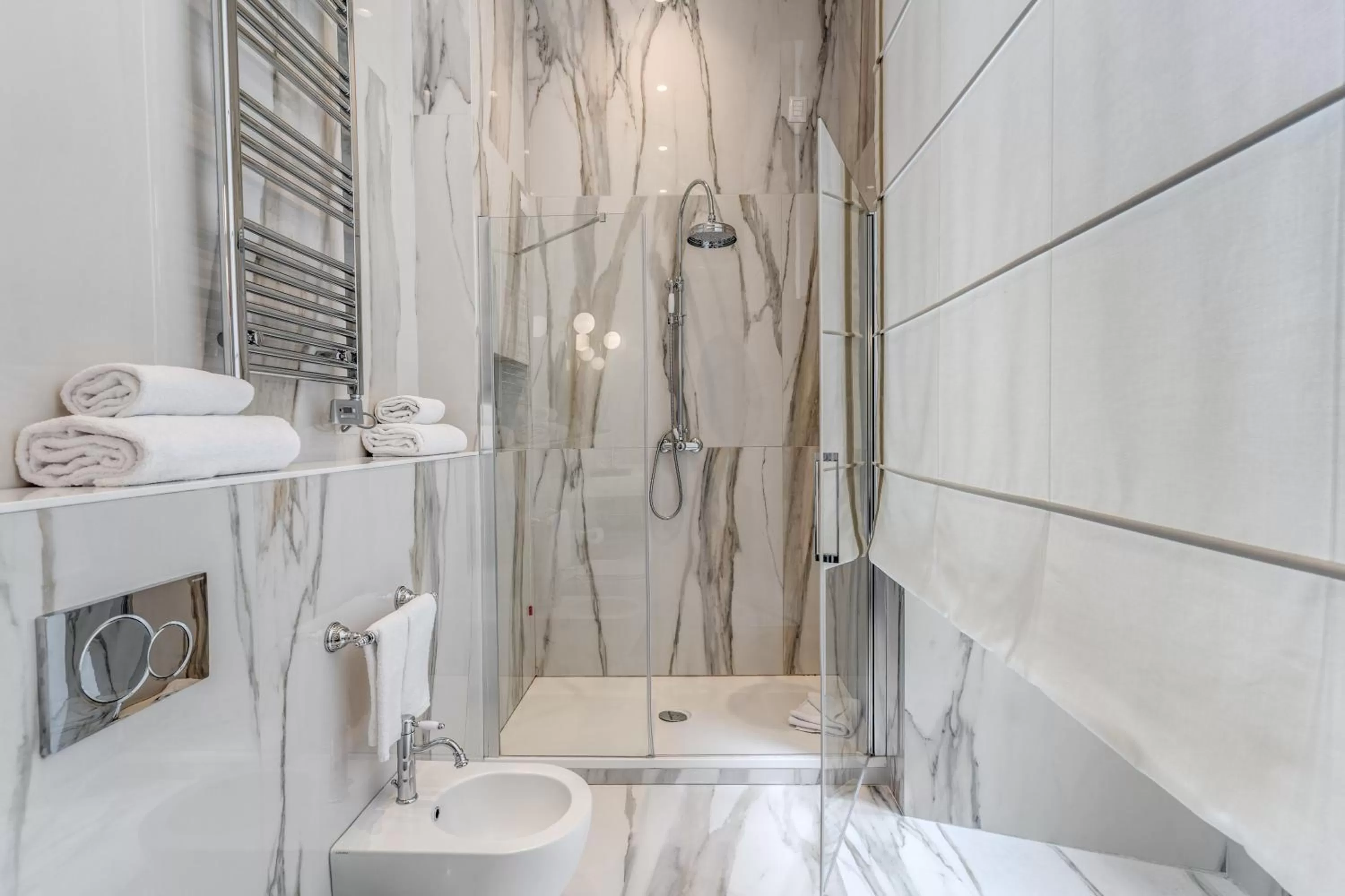 Bathroom in Eitch Borromini Palazzo Pamphilj