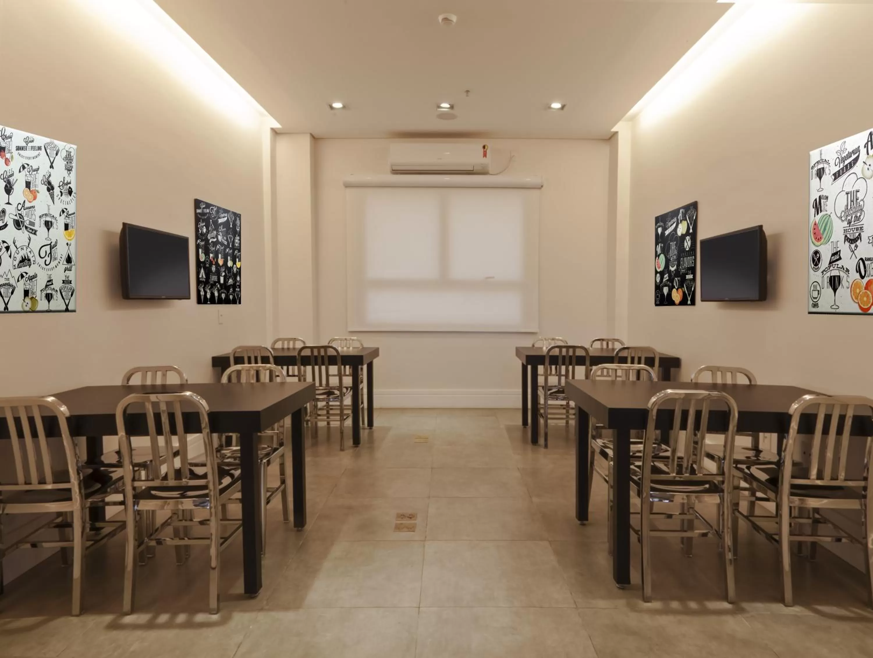 Restaurant/Places to Eat in ibis Styles Pouso Alegre