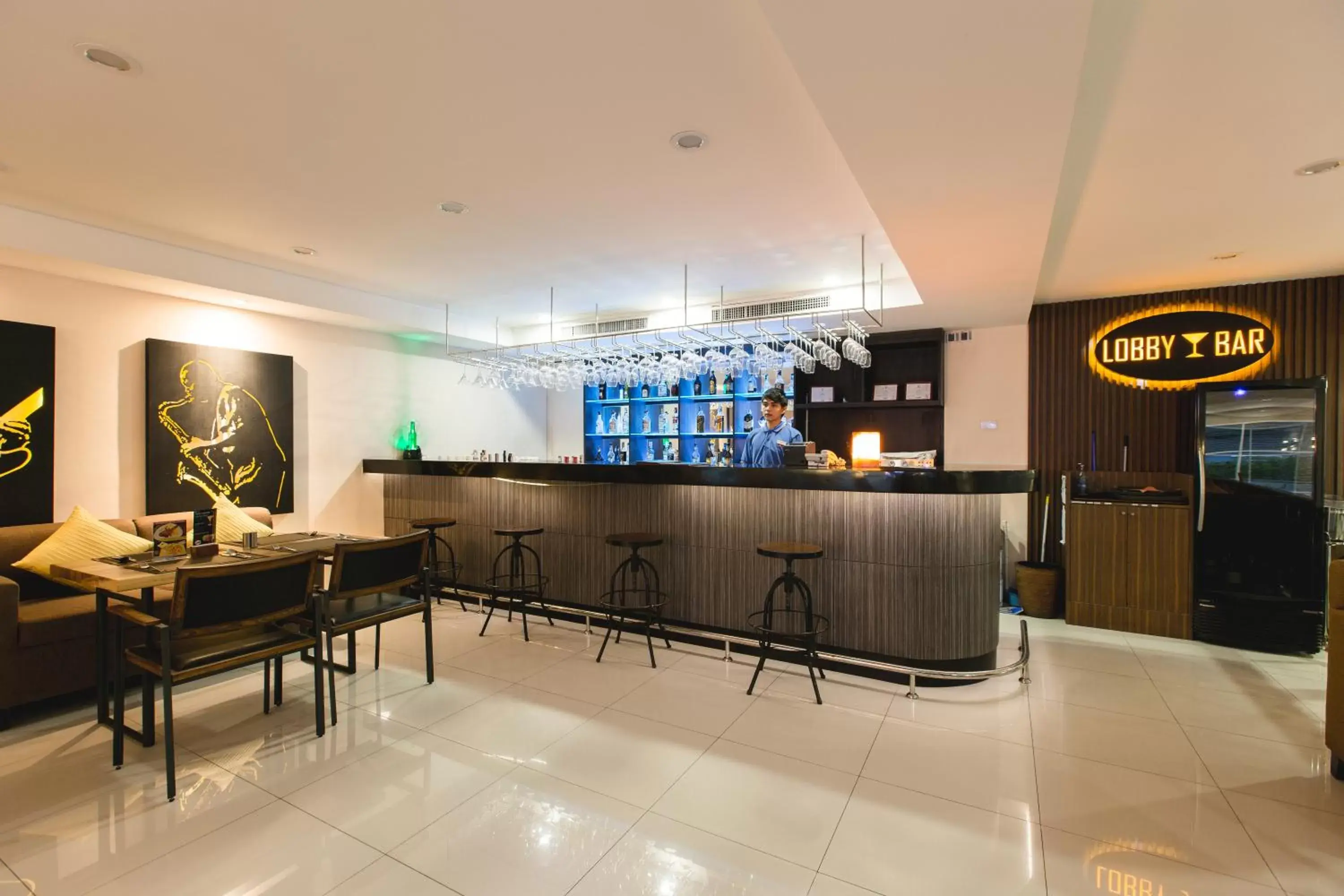 Lounge or bar in Adelphi Pattaya - SHA Extra Plus