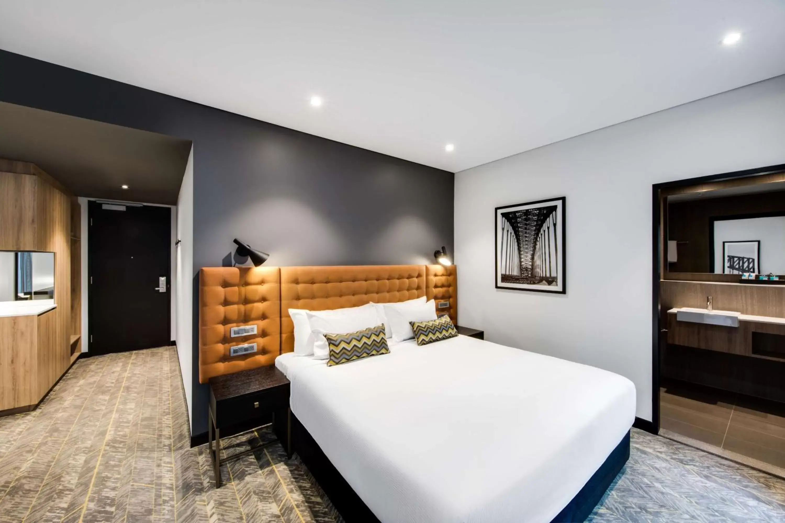 Bedroom, Bed in Vibe Hotel North Sydney