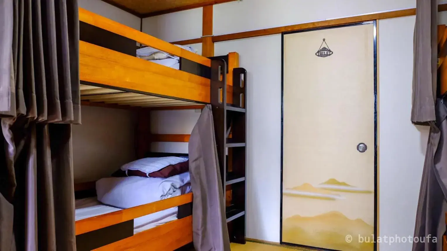 Bunk Bed in Peace House Abeno