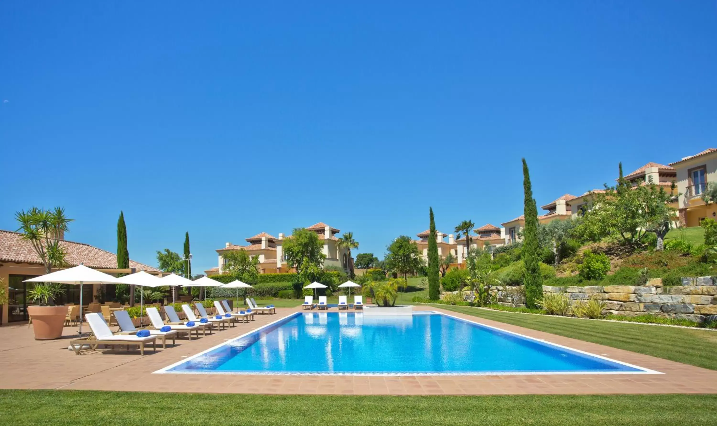 Garden view, Swimming Pool in Monte Rei Golf & Country Club