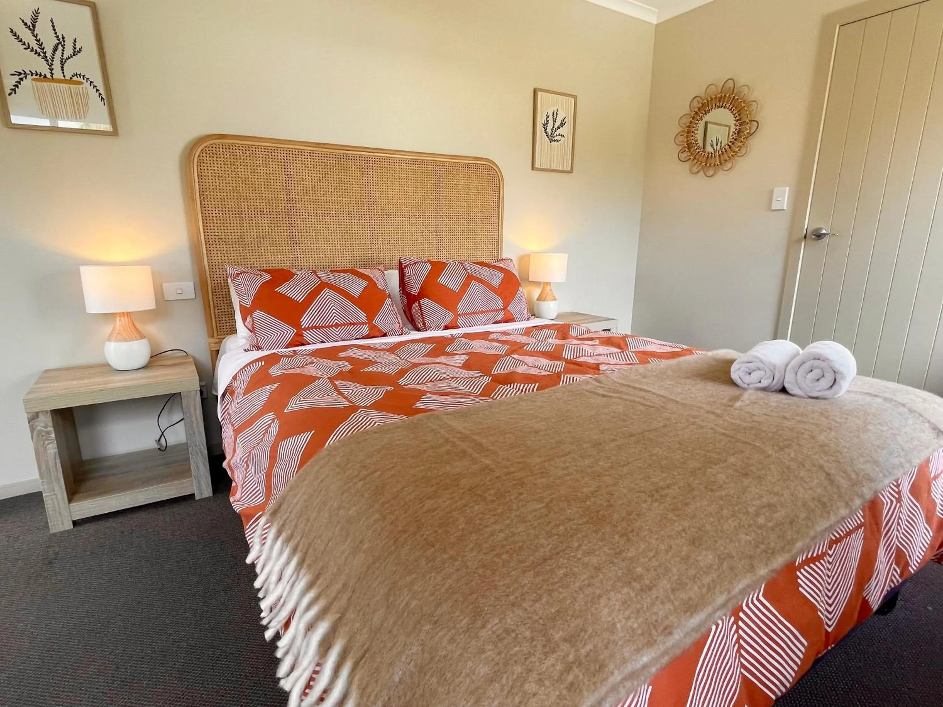 Bed in Te Anau Lakefront Backpackers