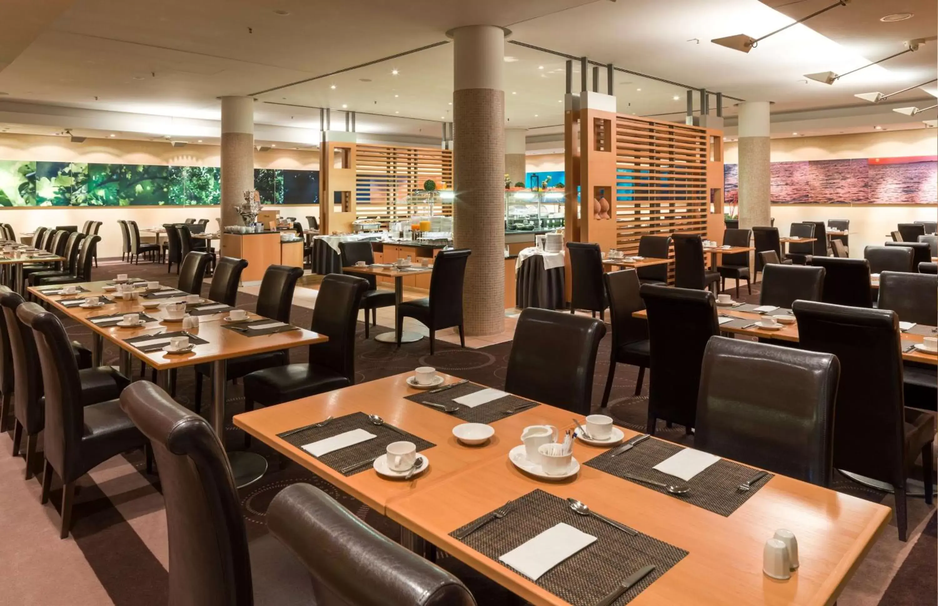 Restaurant/places to eat in Radisson Blu Hotel Hannover Restaurant/places to eat in Radisson Blu Hotel Hannover