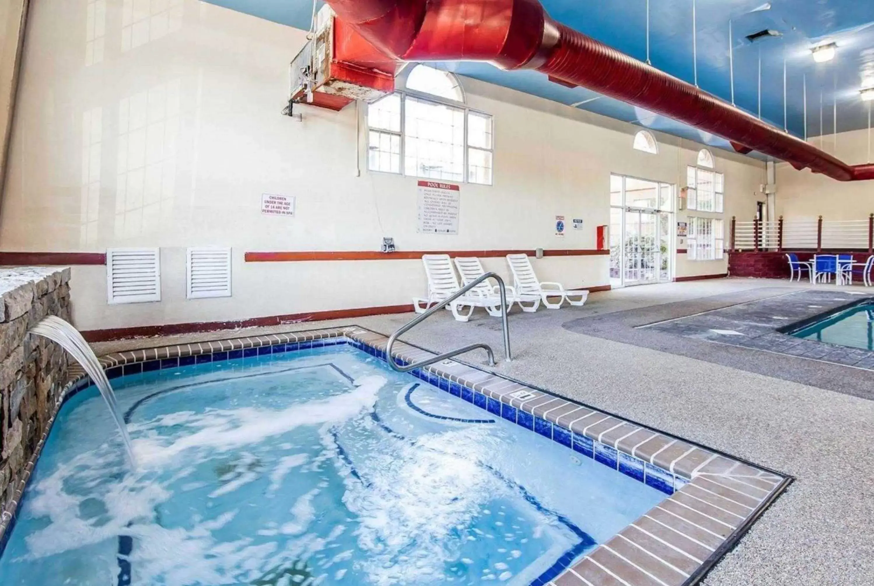 Swimming Pool in Wingate by Wyndham Marietta Conference Center Ohio