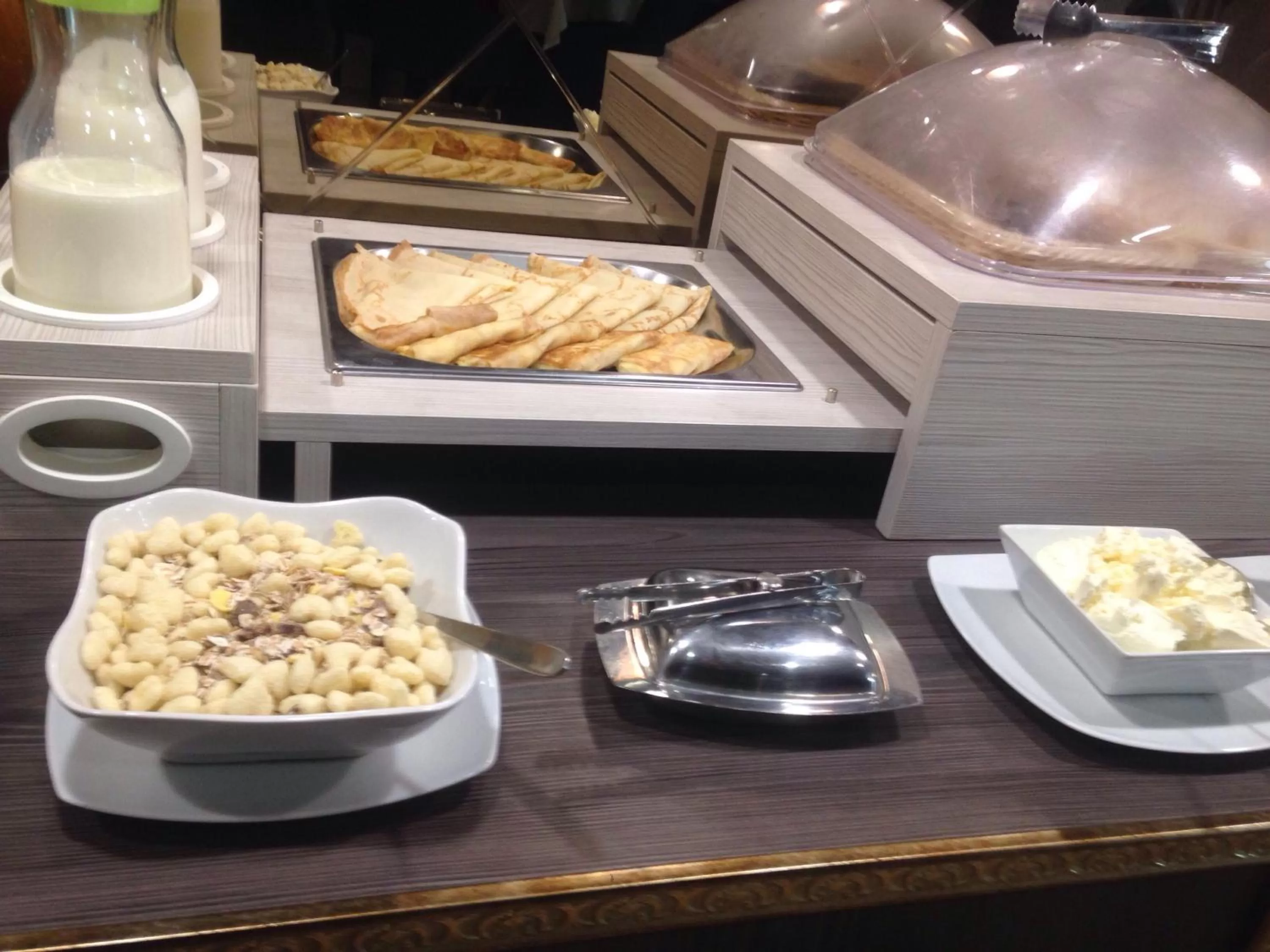 Buffet breakfast in Hotel Villa Natali