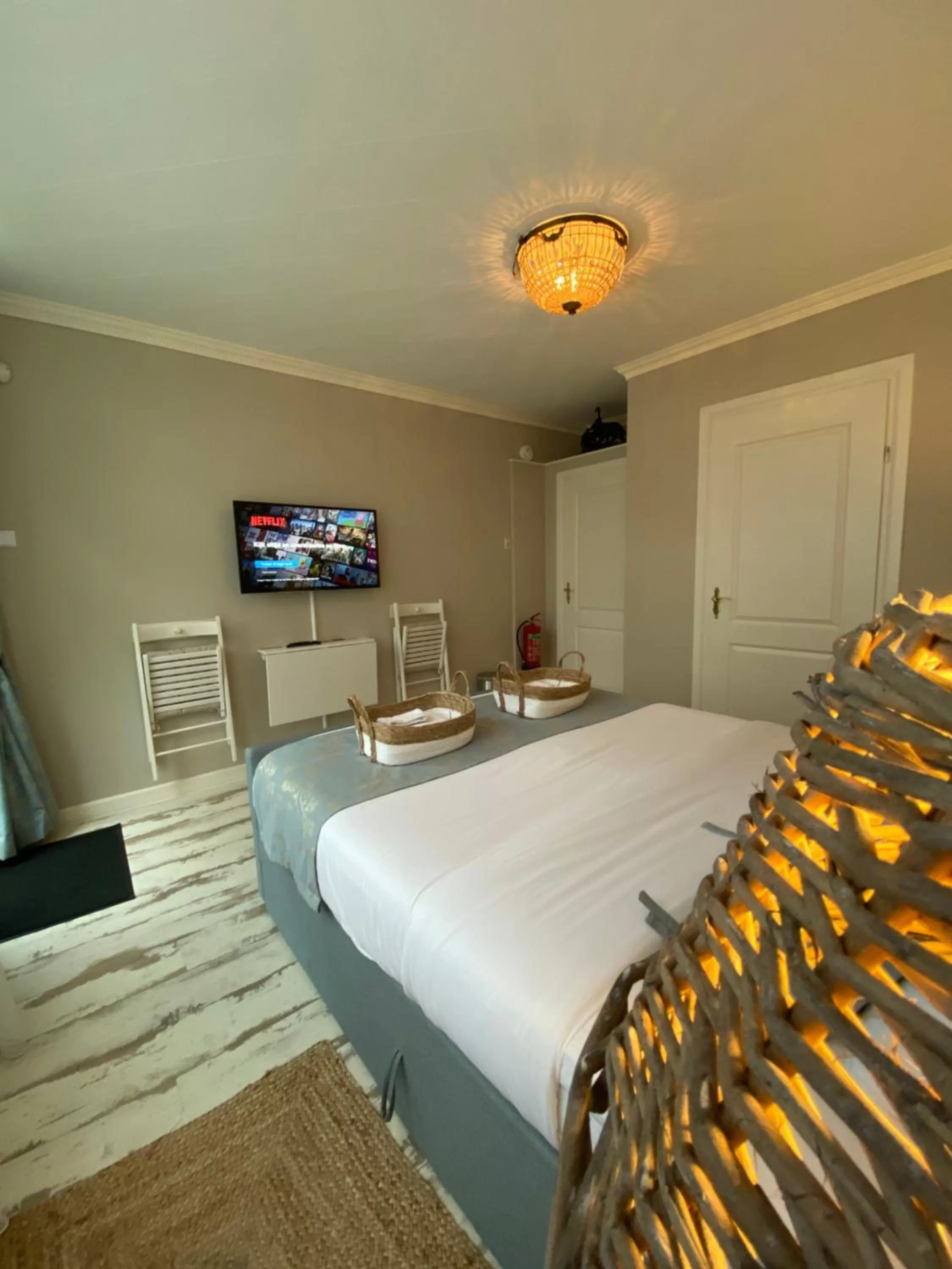 Bed in De Tuinkamer-----Privé diner op de kamer mogelijk!!!