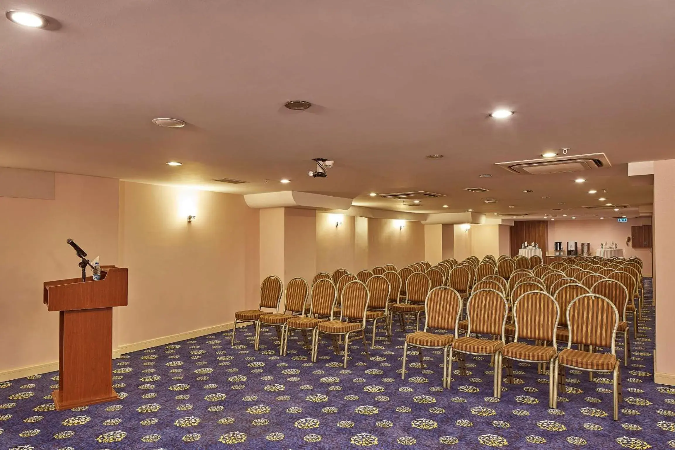 Meeting/conference room in DoubleTree By Hilton Hotel Izmir - Alsancak