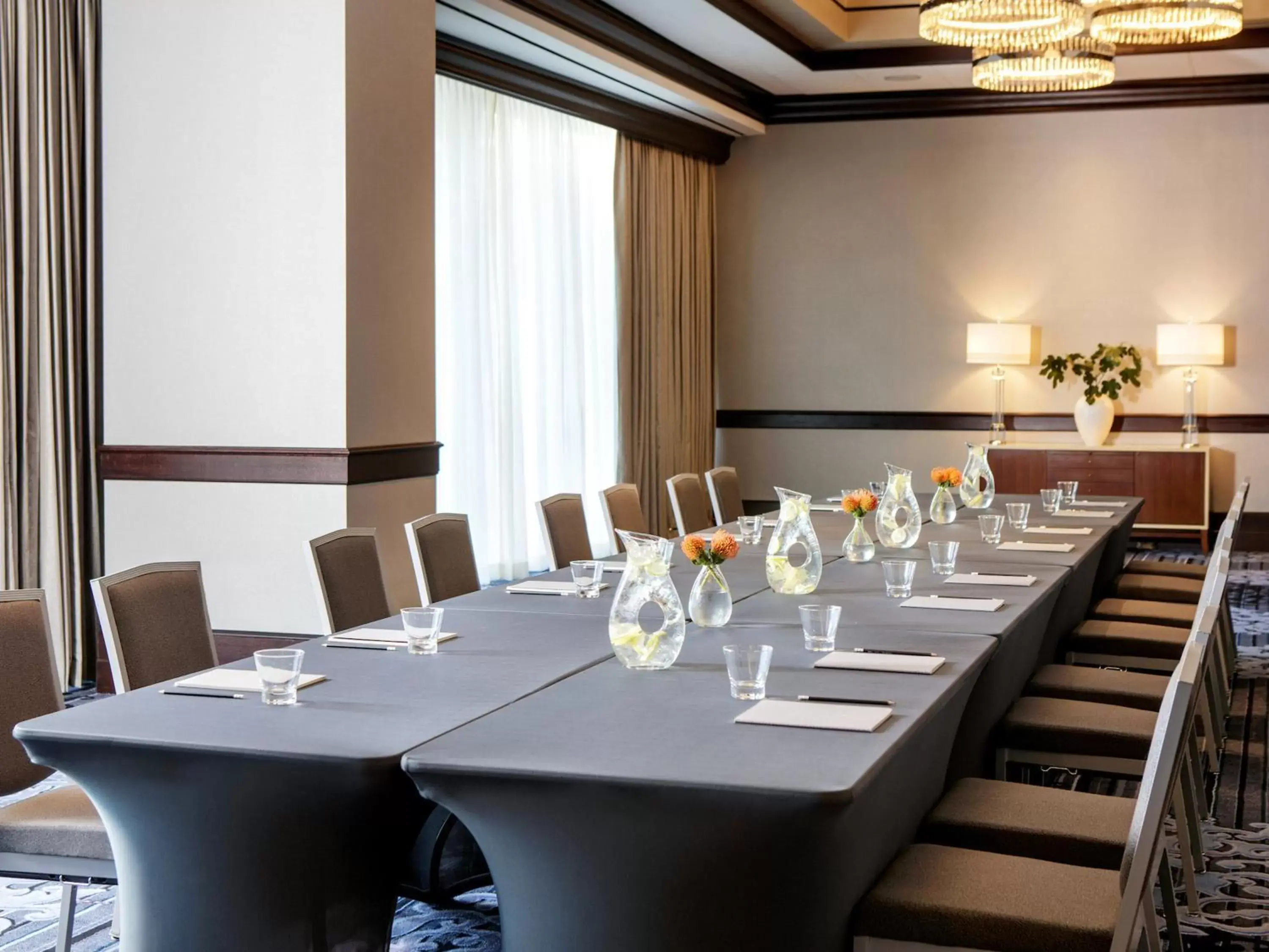 Meeting/conference room in Kimpton Tryon Park Hotel, an IHG Hotel