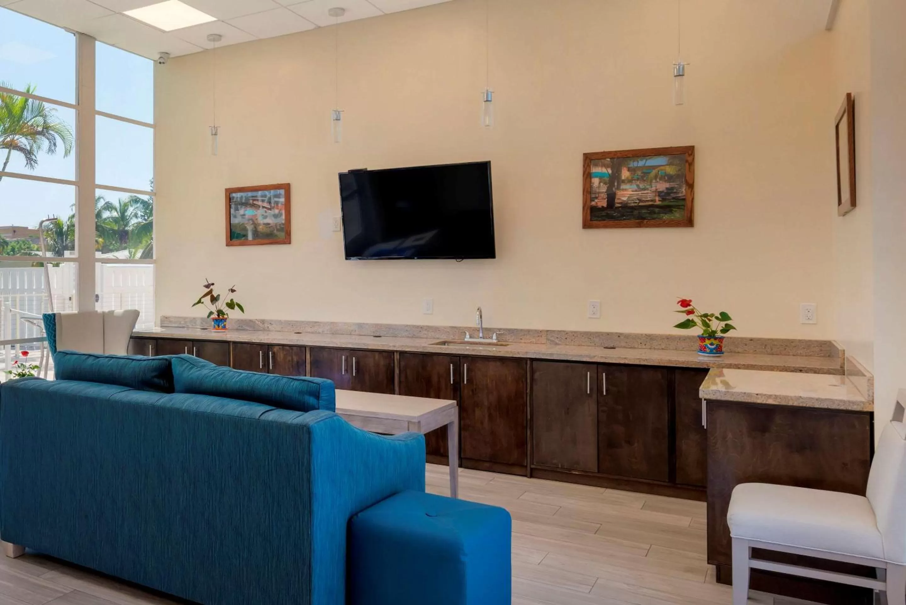 Lobby or reception in Downtown Hollywood Gardens Inn & Suites