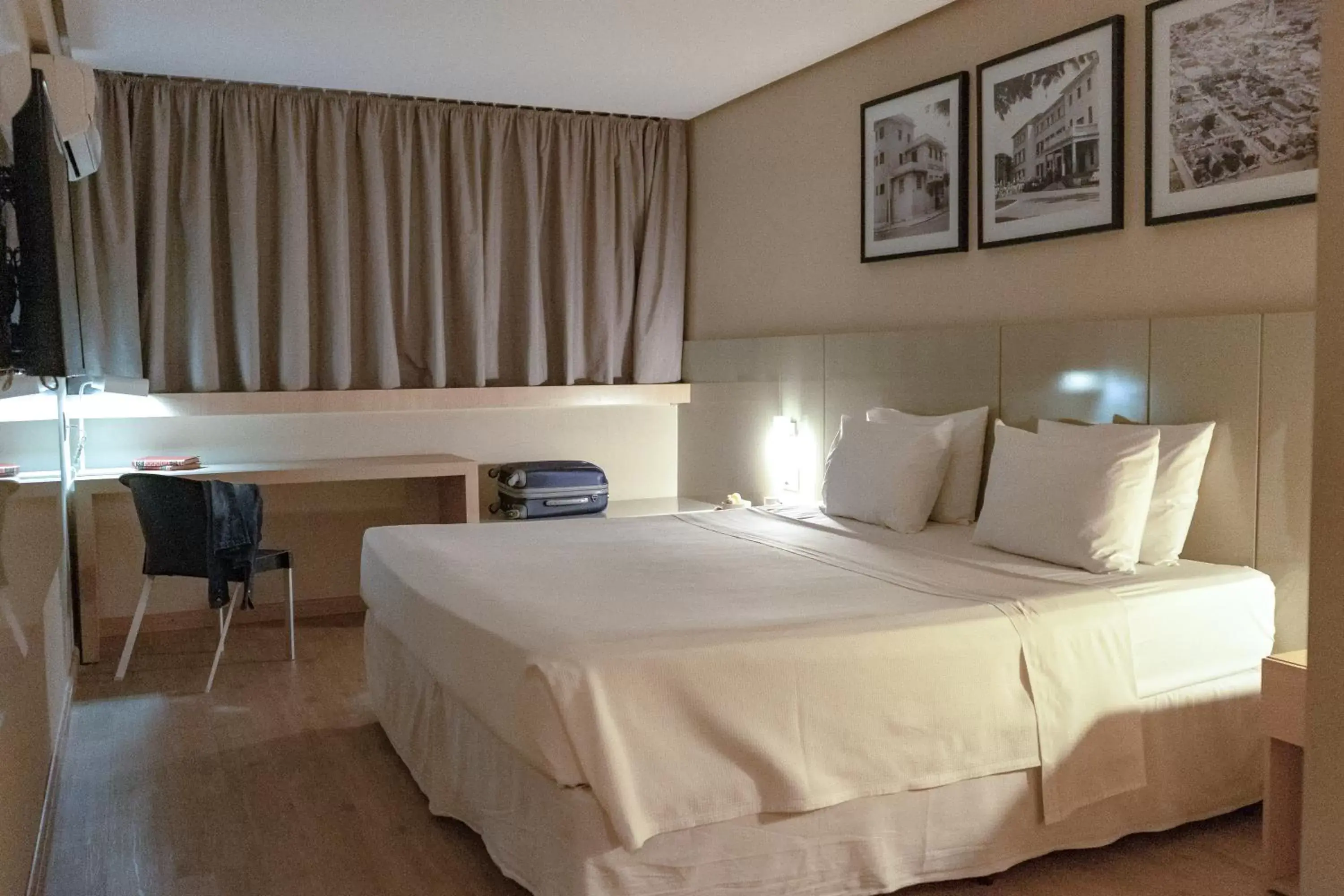 Bedroom, Bed in Intercity Montes Claros
