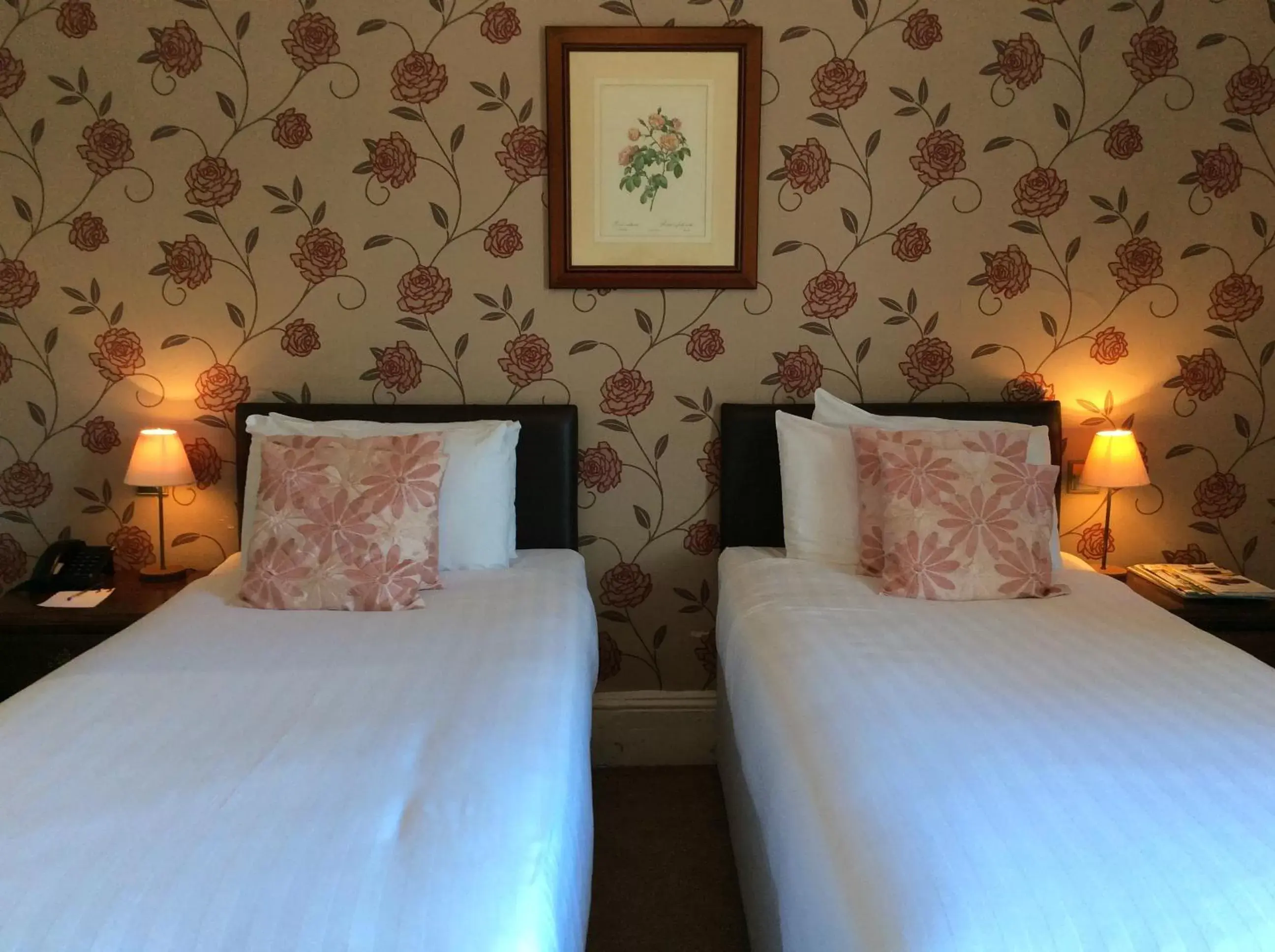 Bedroom, Bed in Bedford Hotel