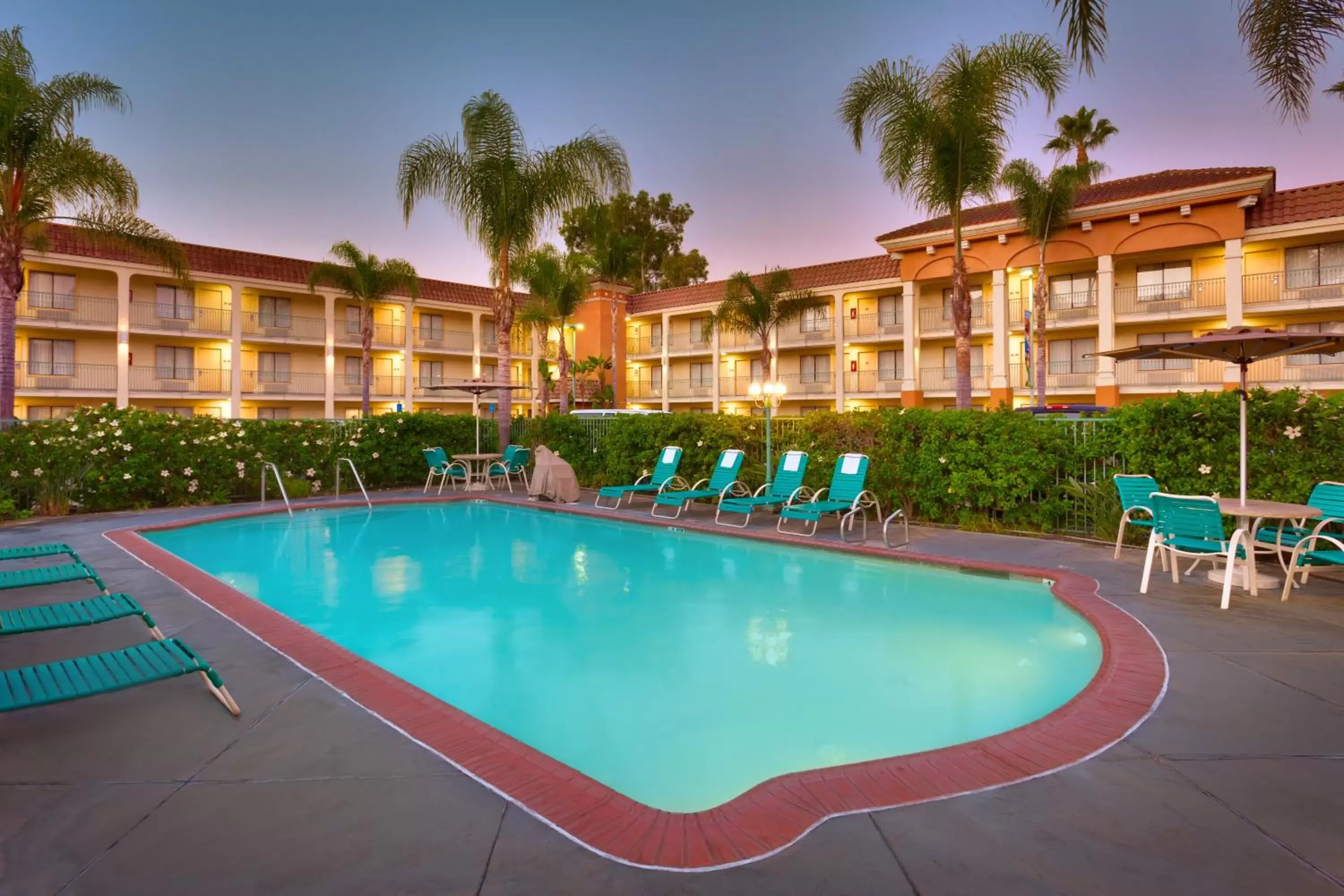 Swimming Pool in Cortona Inn & Suites