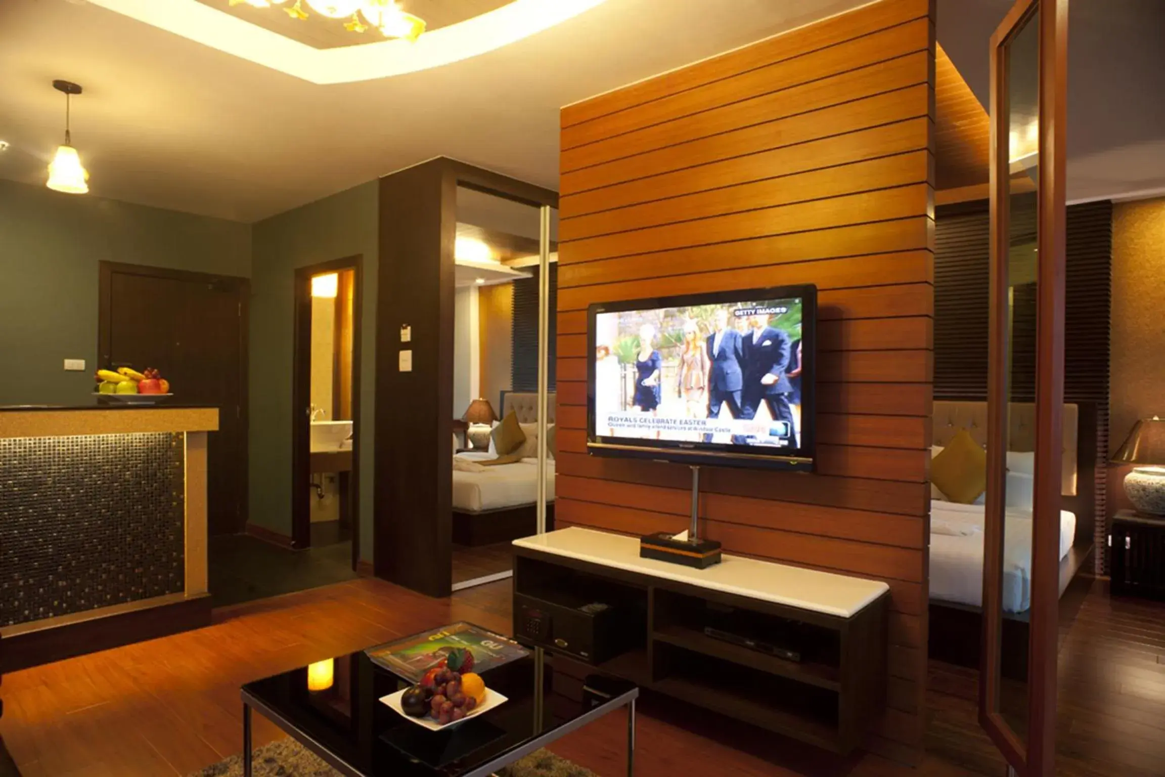 Living room, TV/Entertainment Center in Suvarnabhumi Suite