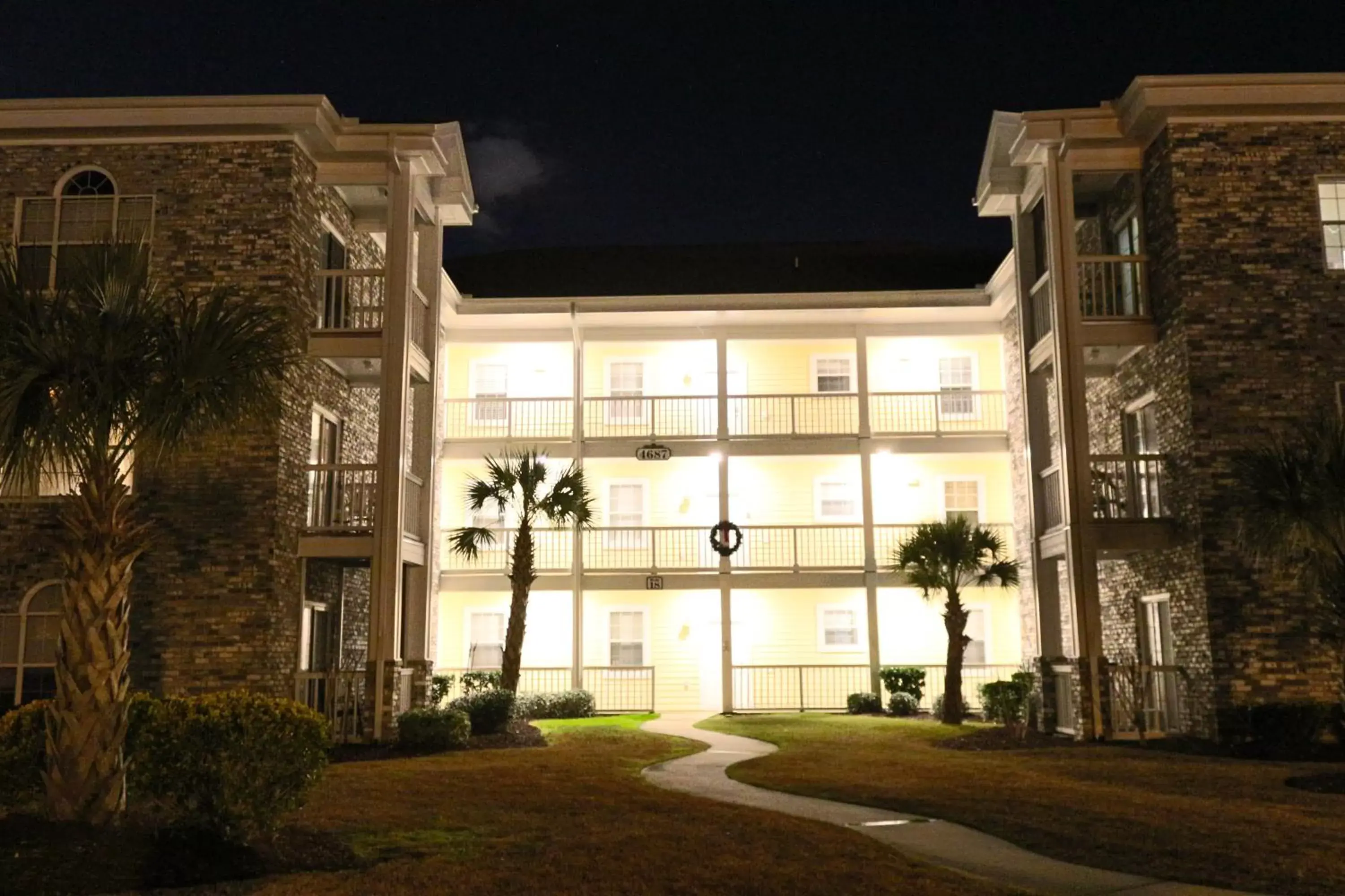 Facade/entrance, Property Building in Myrtlewood Condos