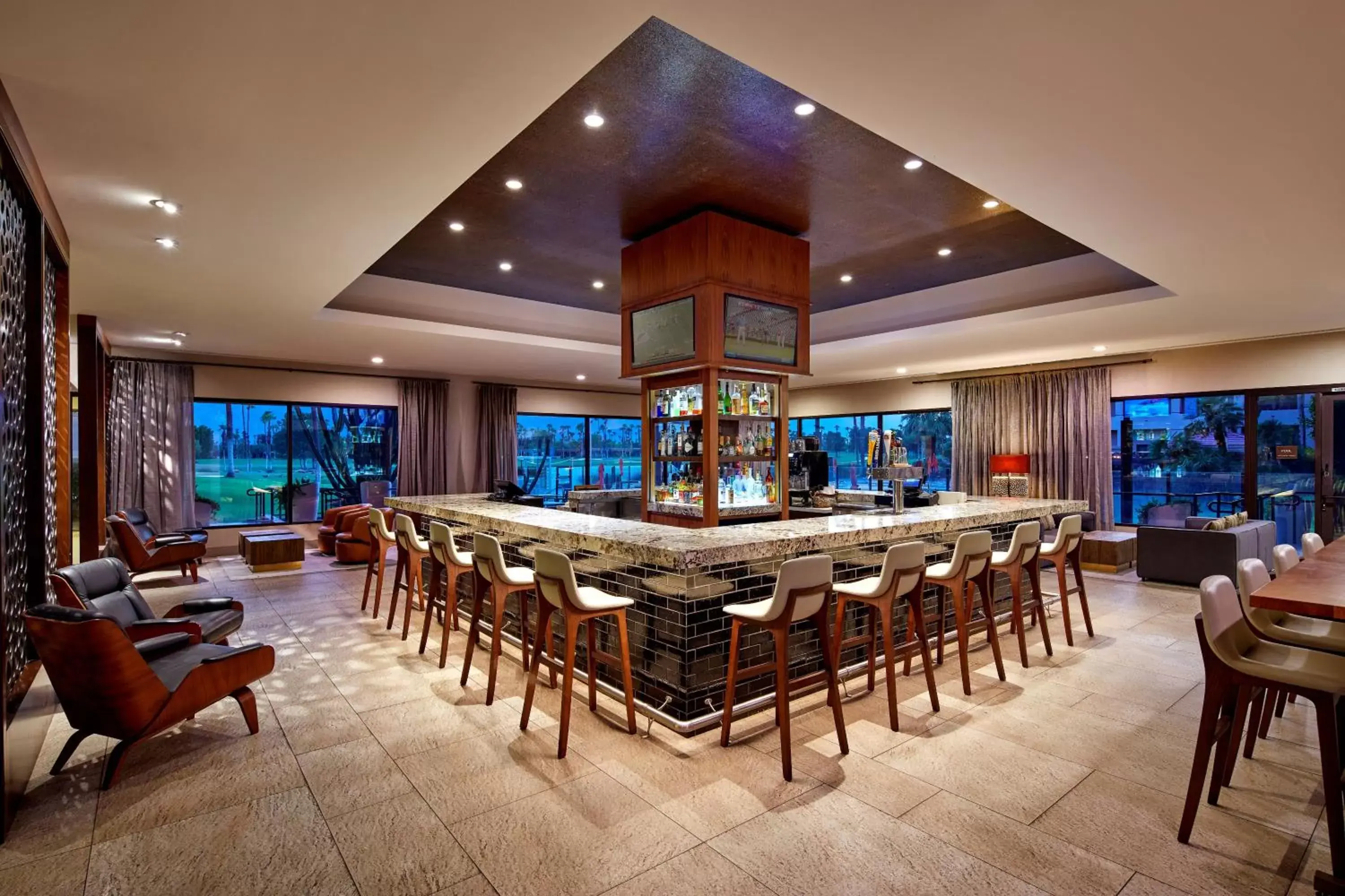 Restaurant/places to eat in DoubleTree by Hilton Golf Resort Palm Springs