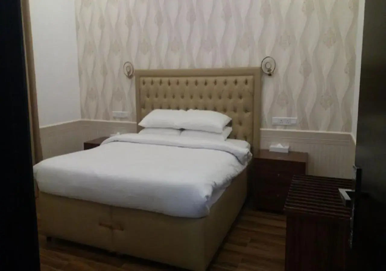 Bedroom, Bed in Royal Residence Hotel Apartments Bedroom, Bed in Royal Residence Hotel Apartments